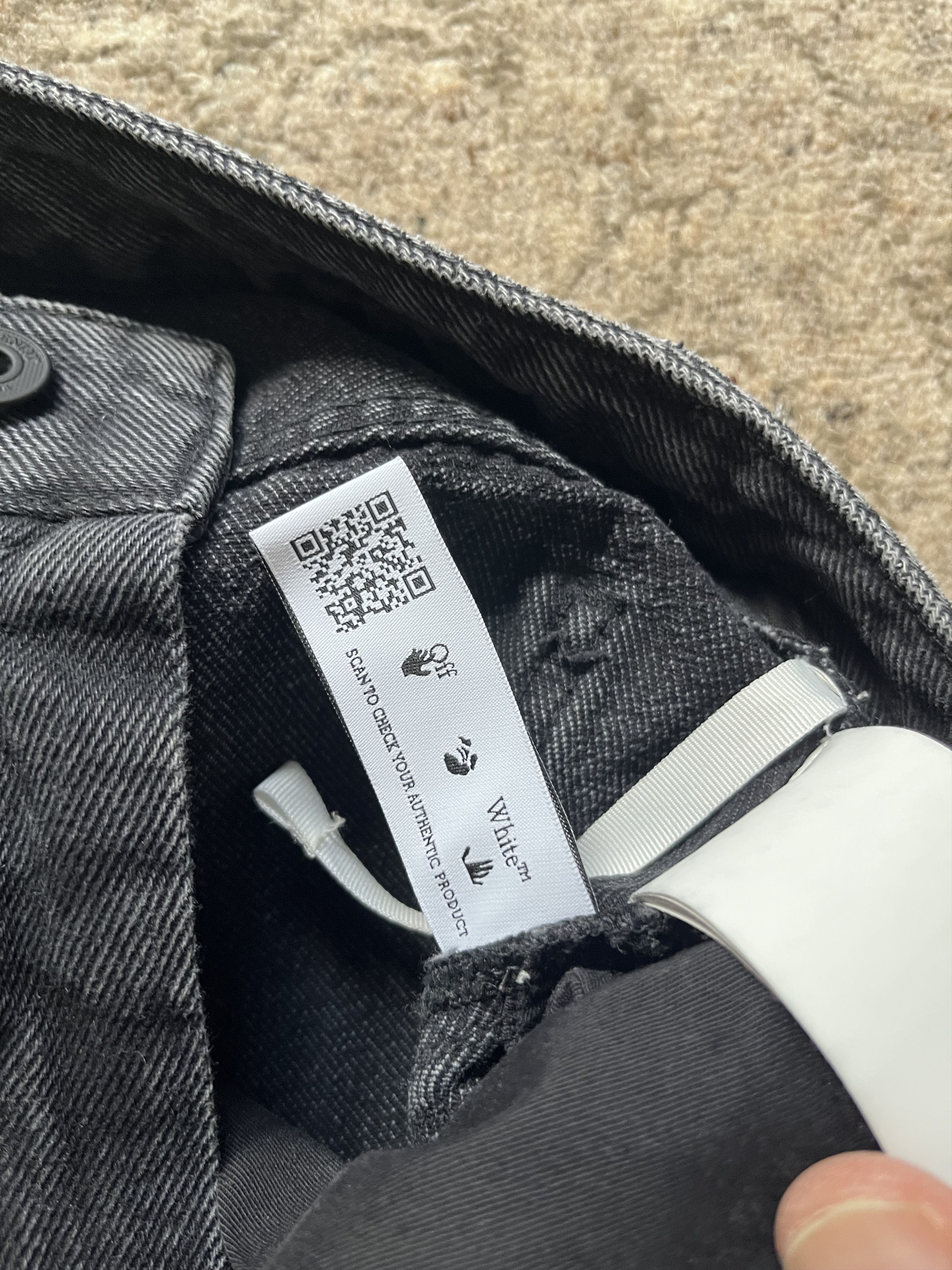 Off-White Faded black denim Size 26" / US 2 / IT 38 - 9 Thumbnail
