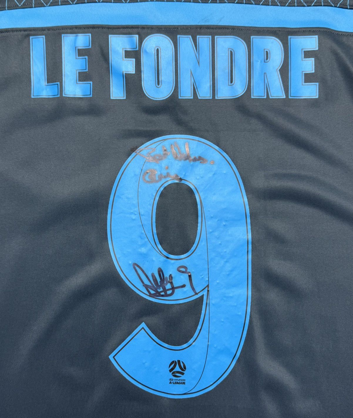 Under Armour Sydney 2019/21 Third Shirt Jersey Under Armour #9 Le Fondre Size US M / EU 48-50 / 2 - 12 Thumbnail
