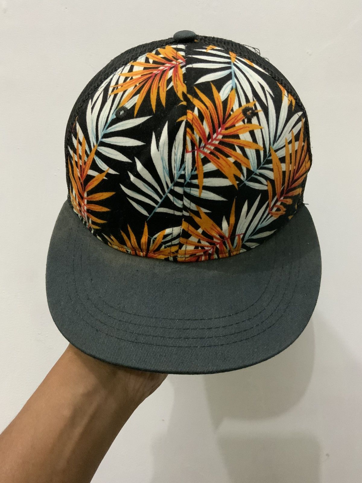 Japanese Brand Flower Art Fern Fade Trucker Hat Size ONE SIZE - 7 Thumbnail