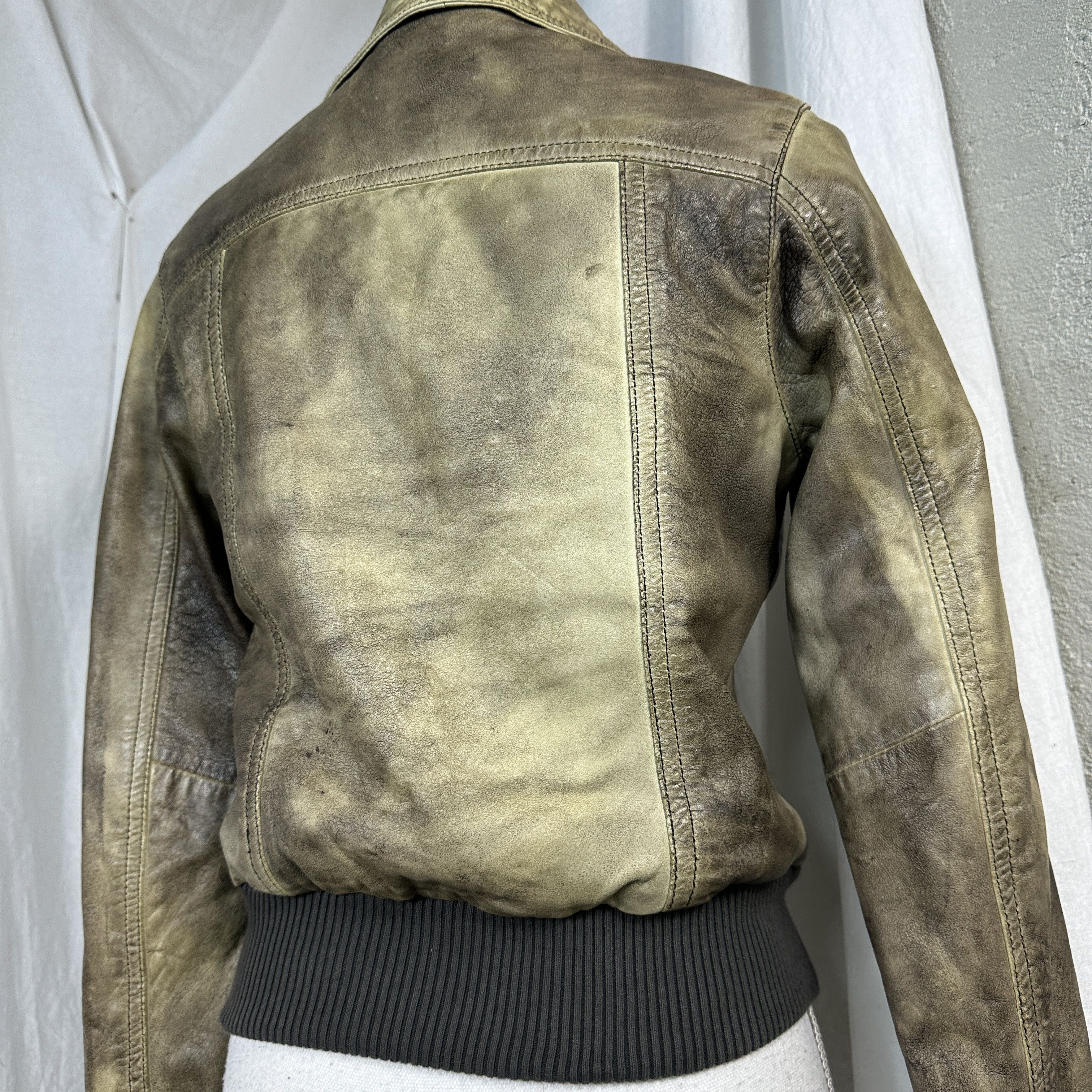 Vintage Vintage Leather Distressed Faded Cropped Jacket Size US S / EU 44-46 / 1 - 11 Thumbnail
