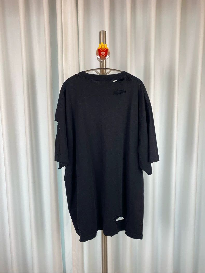 Balenciaga Balenciaga Printed logo on the chest to make old damaged s Size US L / EU 52-54 / 3 - 2 Thumbnail