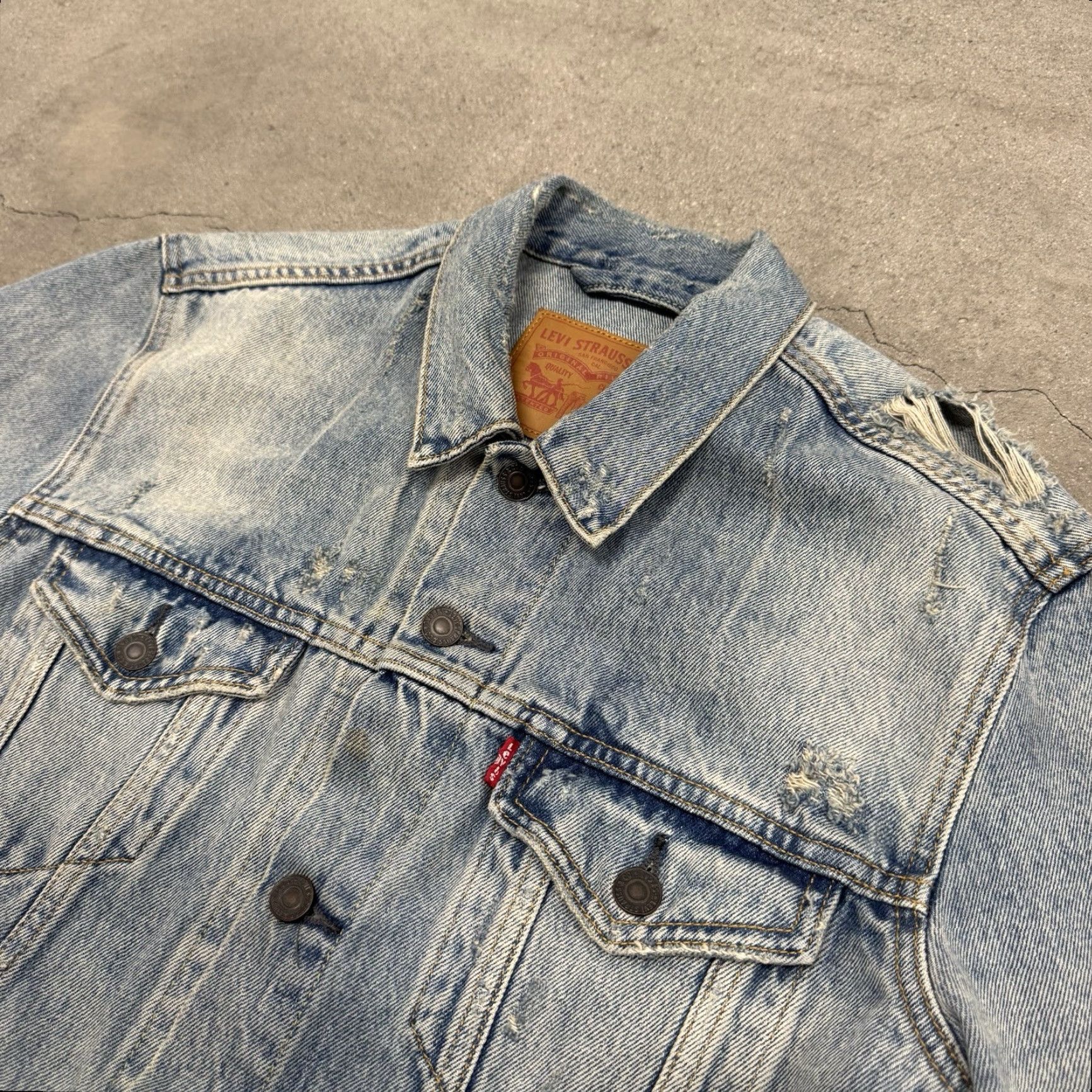 Levi's VINTAGE VTG Levi's Trucker Denim Jacket M y2k distressed Size US M / EU 48-50 / 2 - 2 Thumbnail