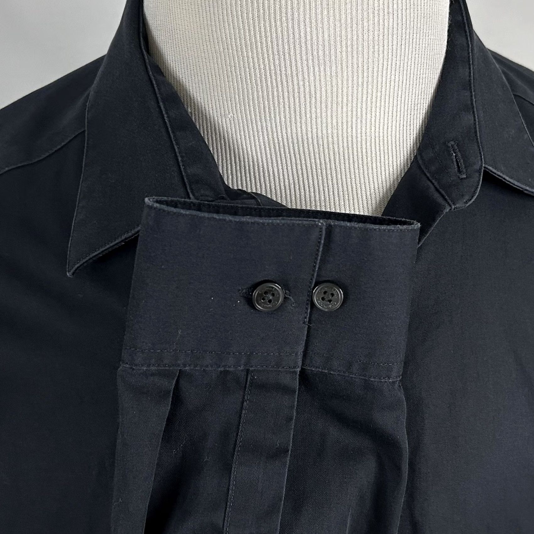 Calvin Klein Calvin Klein Dress Shirt 16 34/35 Slim Fit Non Iron All Black Formal Shirt Mens Button Collar Spread 34/35 Sleeve Regular Size 16 Black Size 42R - 4 Thumbnail