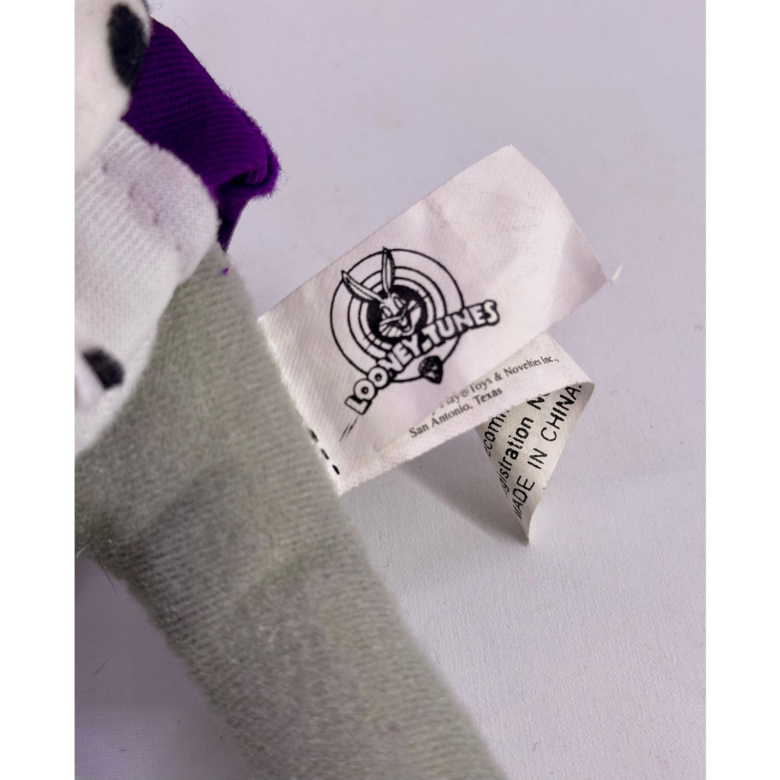 & Other Stories Bugs Bunny His Royal Highness Plush Looney Tunes King 1997 Size ONE SIZE - 8 Thumbnail