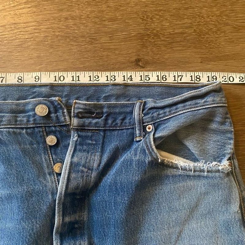 Levi's Worn and Loved Levi's 501 Mid Wash Jeans Size US 36 / EU 52 - 3 Thumbnail