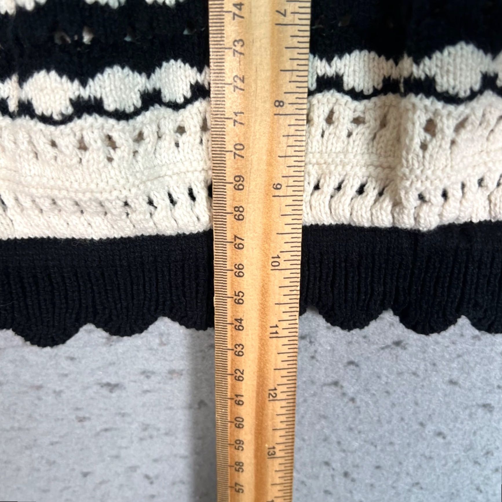 Vintage Freshman 1996 Womens Size Small Black & White Crochet Knit Top Cotton Blend Vintage No Brand Freshman 1996 Top Cropped Crochet Pattern Striped Size S / US 4 / IT 40 - 7 Thumbnail