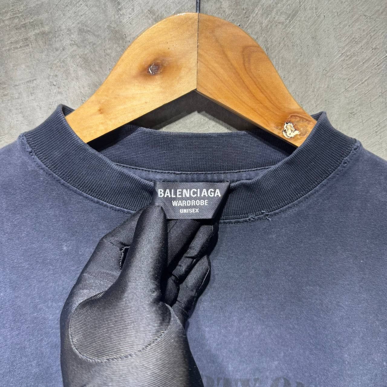 Balenciaga Balenciaga Property Vintage washed distressed tee Size US L / EU 52-54 / 3 - 3 Thumbnail