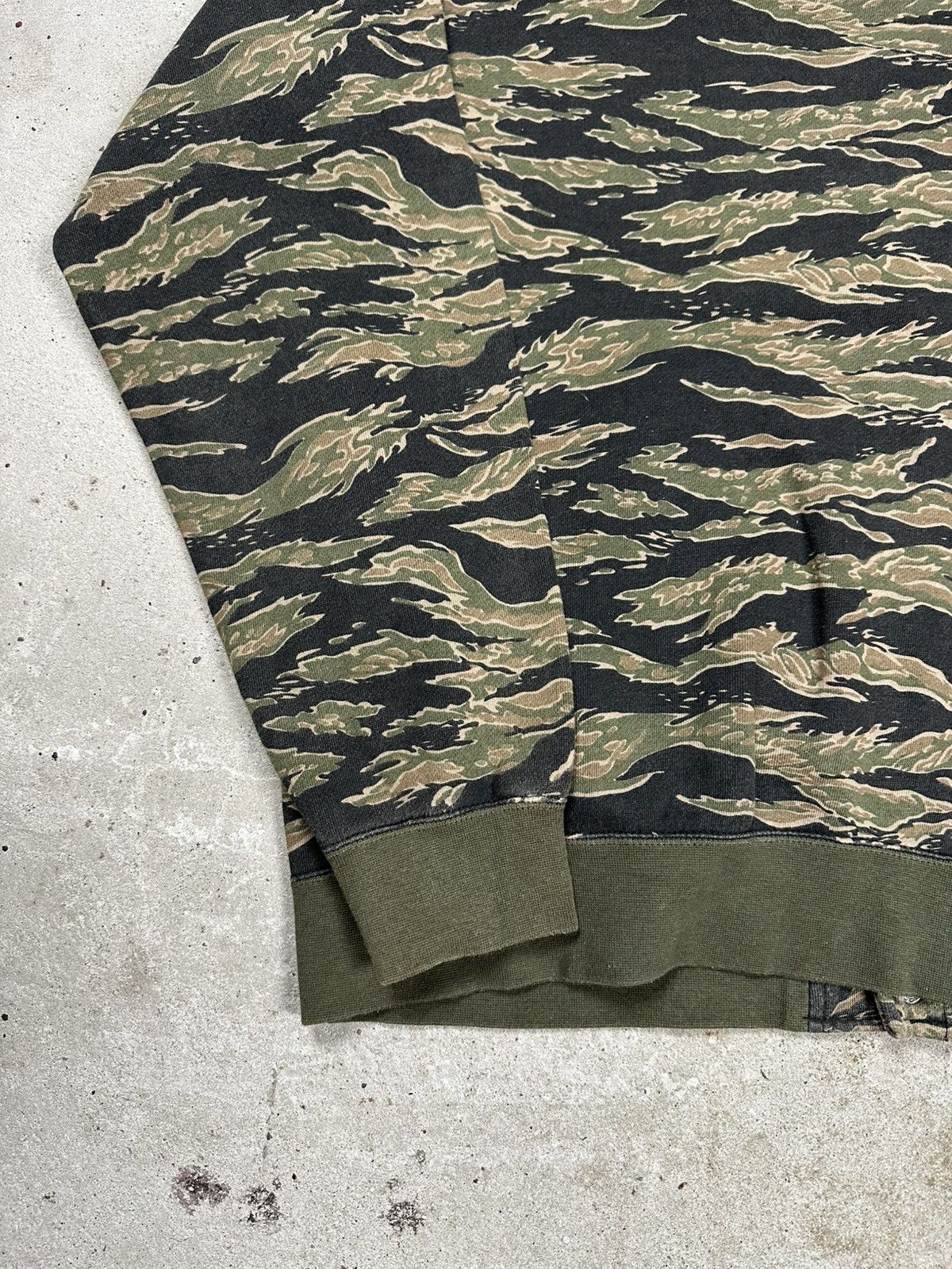 Obey × Vintage Obey Camo Realtree Varsity Style Sweatshirt Button Up Size US L / EU 52-54 / 3 - 12 Thumbnail