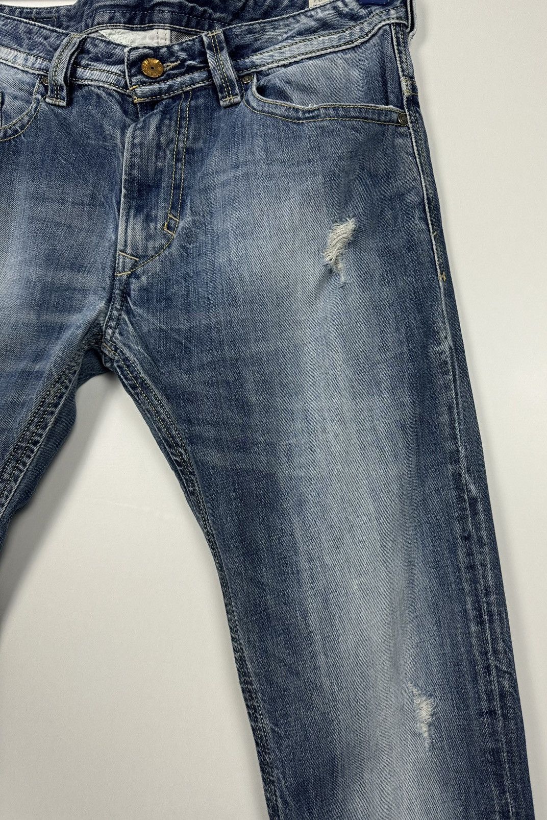 Diesel Crazy Vintage Y2K Diesel Thavar Skinny Destroyed Denim Jeans Size US 31 - 6 Thumbnail