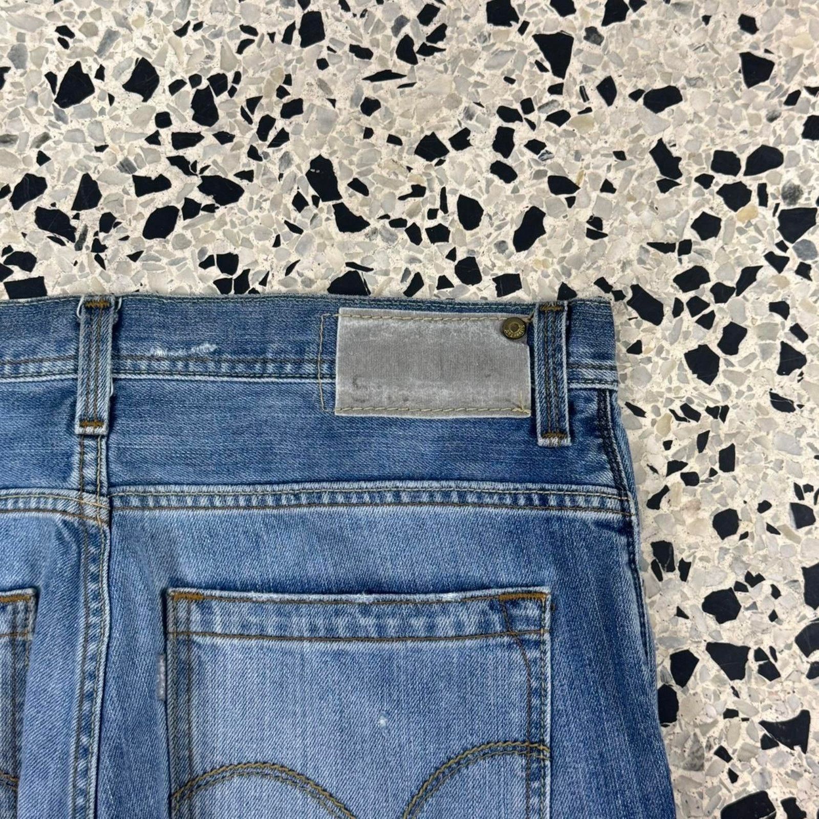 Levi's × Vintage VINTAGE Y2K LIGHTWASH LEVIS SILVERTAB DENIM JEANS: Size US 33 - 6 Thumbnail