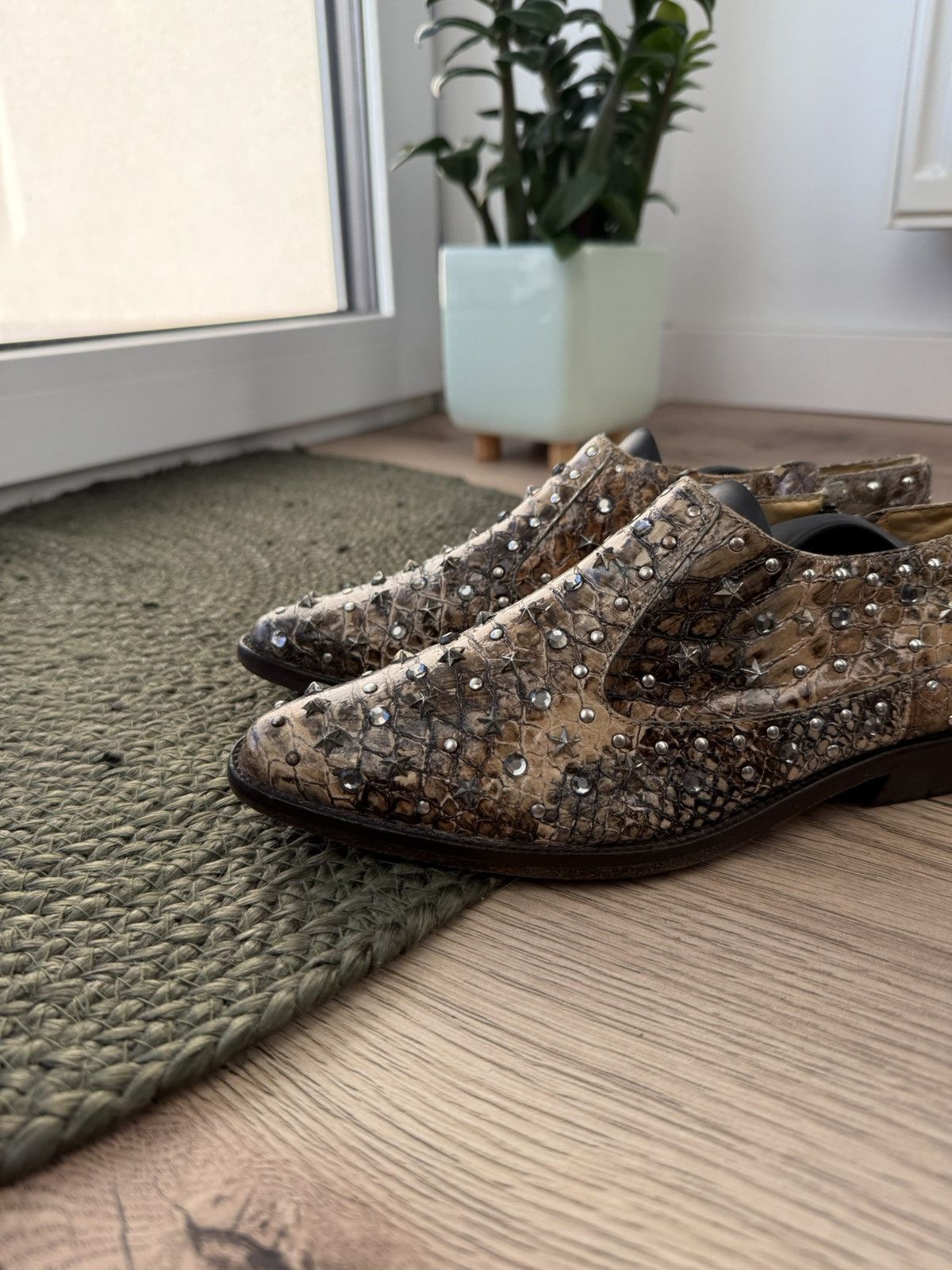 Jimmy Choo Jimmy Choo H&M snakes Leather Low-Top Sneakers White Women Size US 6 / IT 36 - 2 Thumbnail