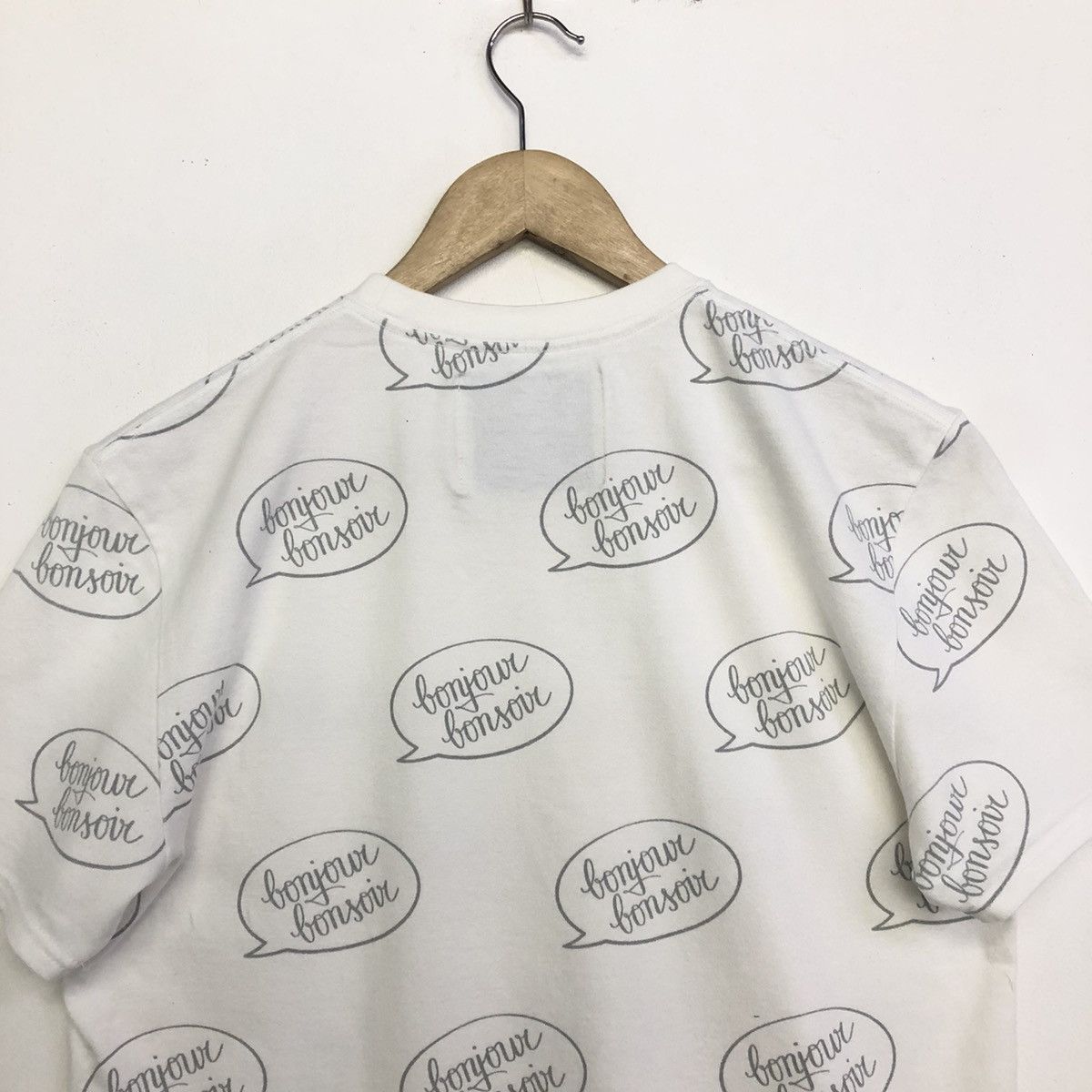 Japanese Brand Bonjour Bonsoir Fullprint Pocket Design Tshirt Size US S / EU 44-46 / 1 - 7 Thumbnail