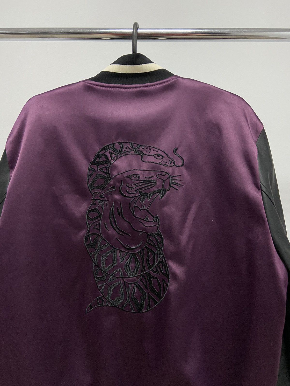 The Weeknd × Vintage × XO H&M The Weeknd XO Bomber varsity Vintage Big Logo Size US M / EU 48-50 / 2 - 4 Thumbnail