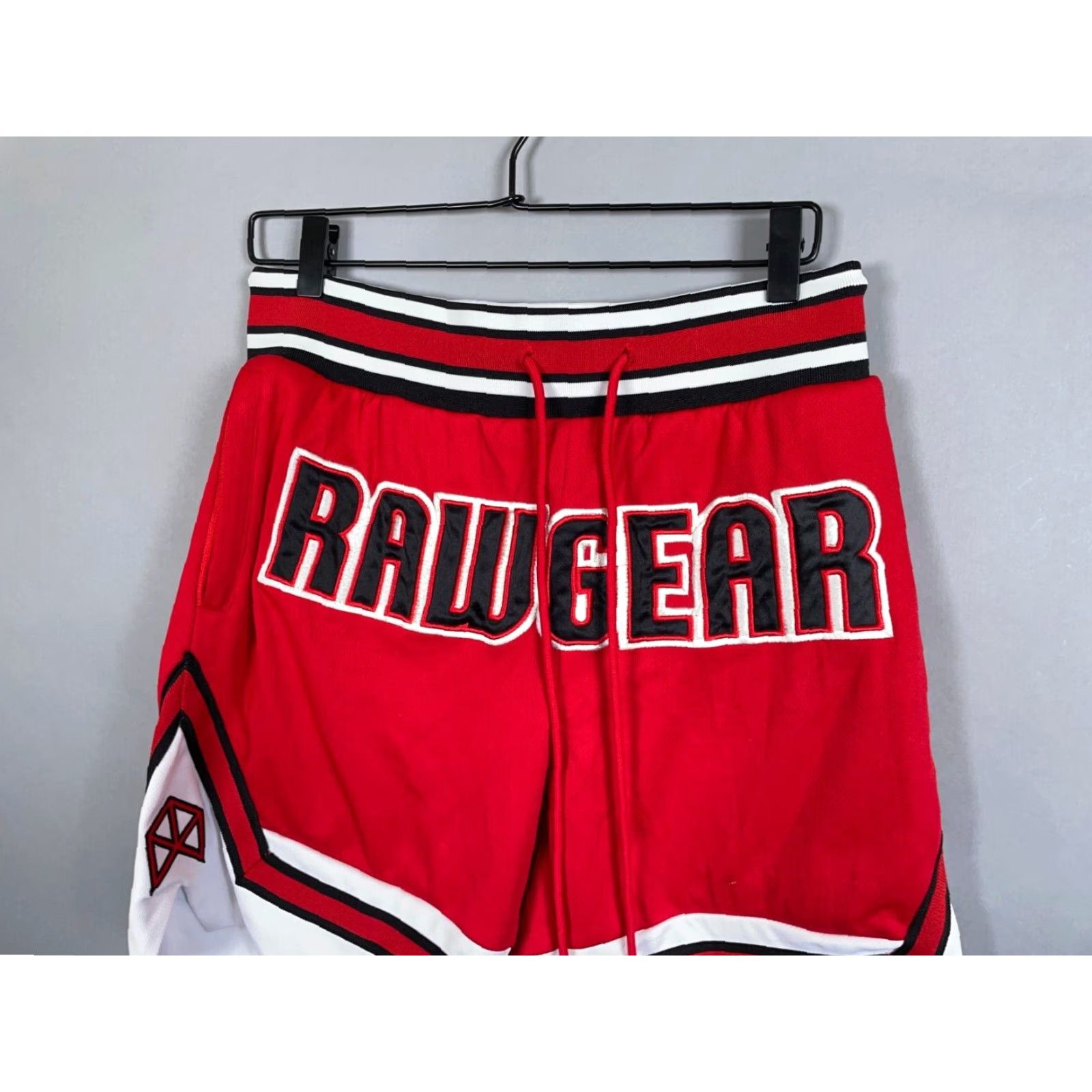 Vintage Raw Gear Embroidered Drawstring Shorts Men's Medium Red Black 7" Inseam RawGear Size US 30 / EU 46 - 3 Thumbnail