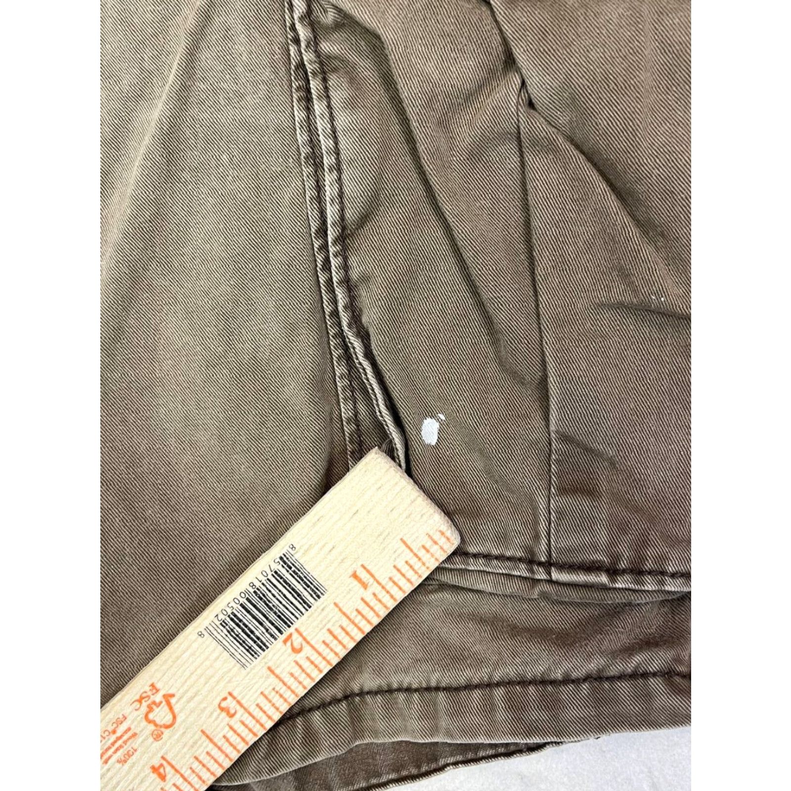 Levi's VINTAGE Levi's Cargo Shorts Men 36x10 Brown Canvas Distressed Grunge Cargo Pockets Workwear Casual Regular Mens Badges Size US 36 / EU 52 - 6 Thumbnail