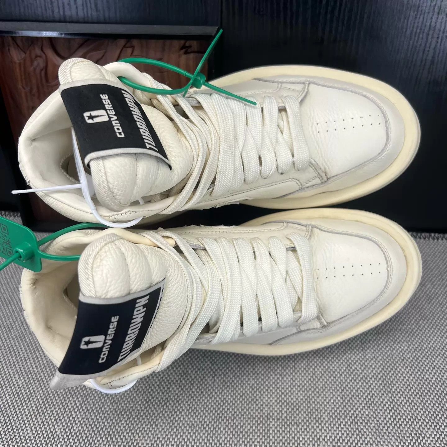 Converse Converse ro Ivory White 40.5 Like New with box Size US 7.5 / EU 40-41 - 3 Thumbnail