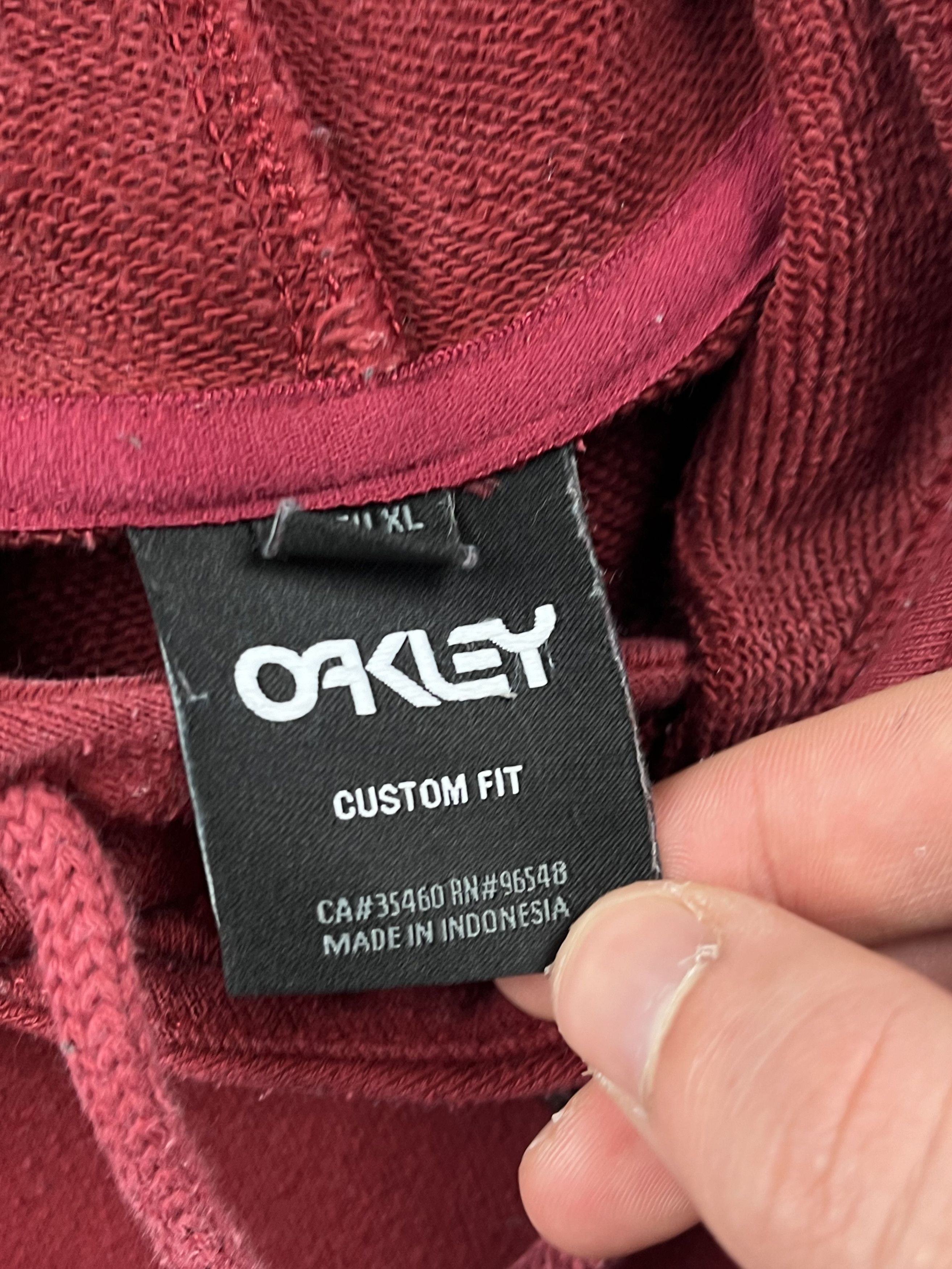 Oakley × Vintage Vintage Inspired Oakley Bordeaux Hoodie White Arm Graphics Size US XL / EU 56 / 4 - 4 Thumbnail