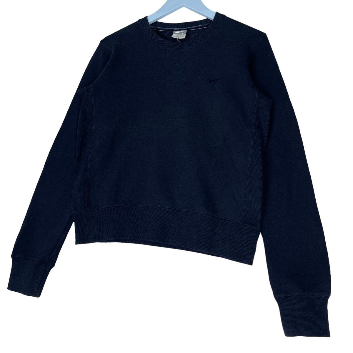 Nike × Vintage Vintage Nike Embroidered Crewneck Sweatshirt Size L Size US L / EU 52-54 / 3 - 3 Thumbnail