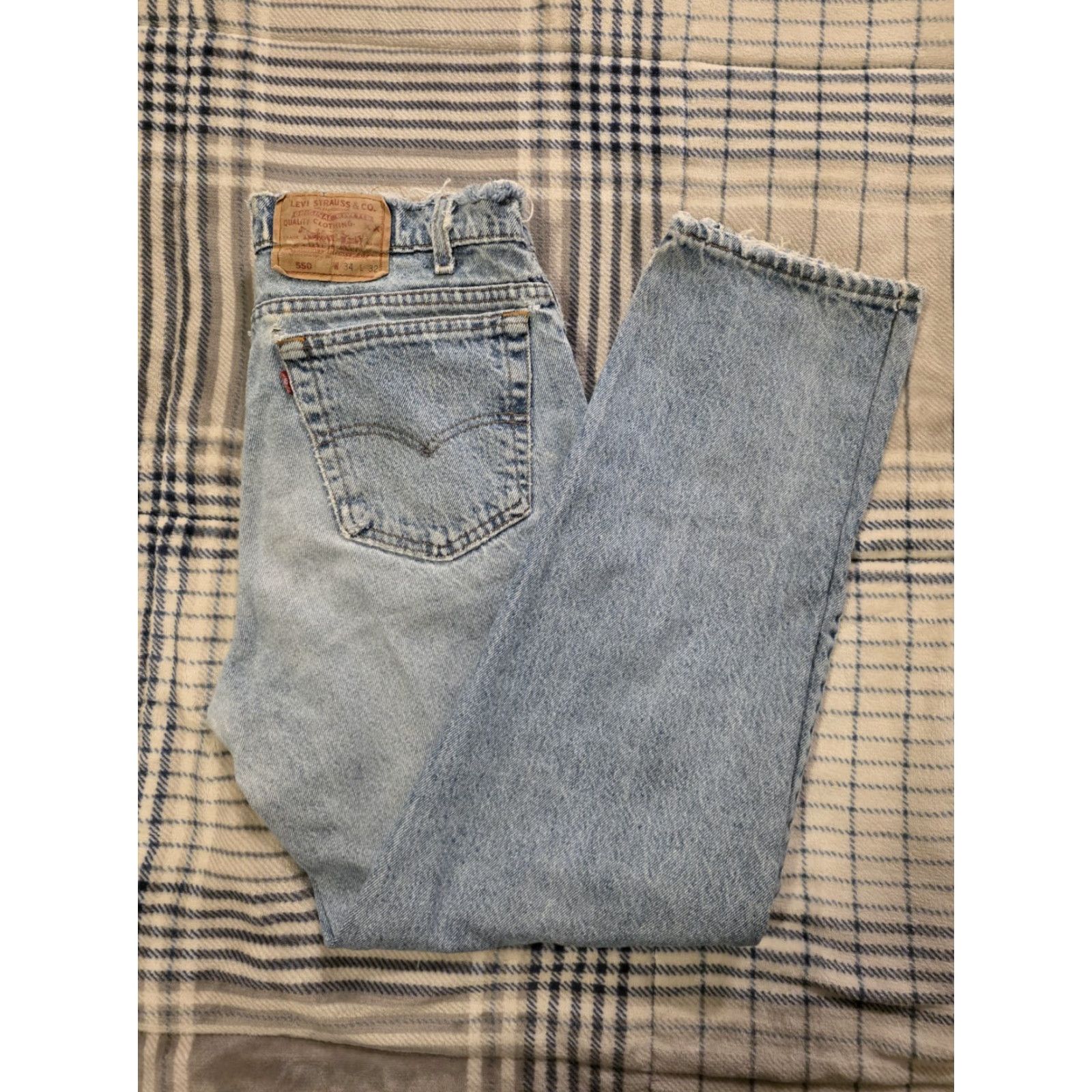Levi's VINTAGE Levi's 550 Jeans Cemented in USA 90s Tapered Denim Blue 33x30 Mens Size US 34 / EU 50 - 2 Thumbnail