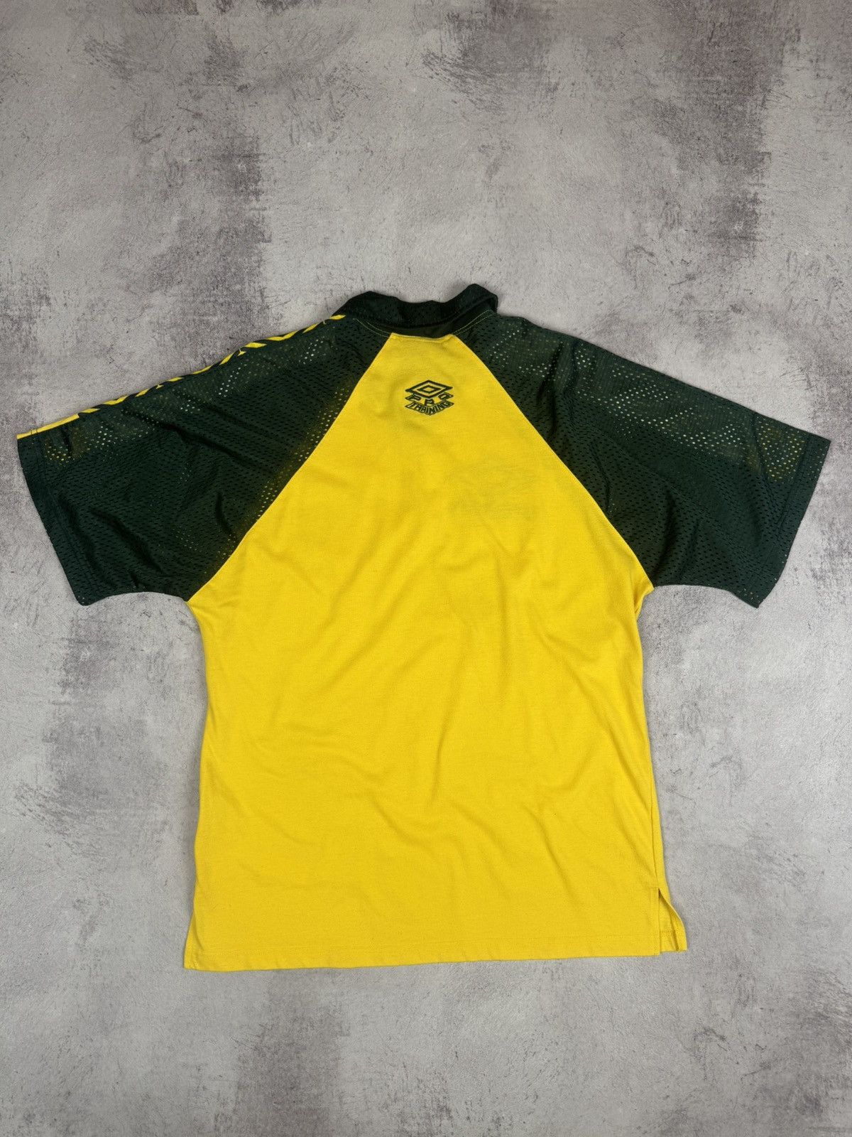 Umbro Vintage Umbro Pro Training Yellow jersey Brazil size L Size US L / EU 52-54 / 3 - 2 Thumbnail