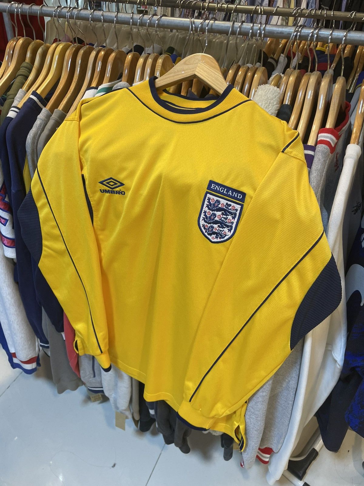 Umbro Vintage 1999-2000 England Football Goalkeeper Kit Size US M / EU 48-50 / 2 - 1 Thumbnail