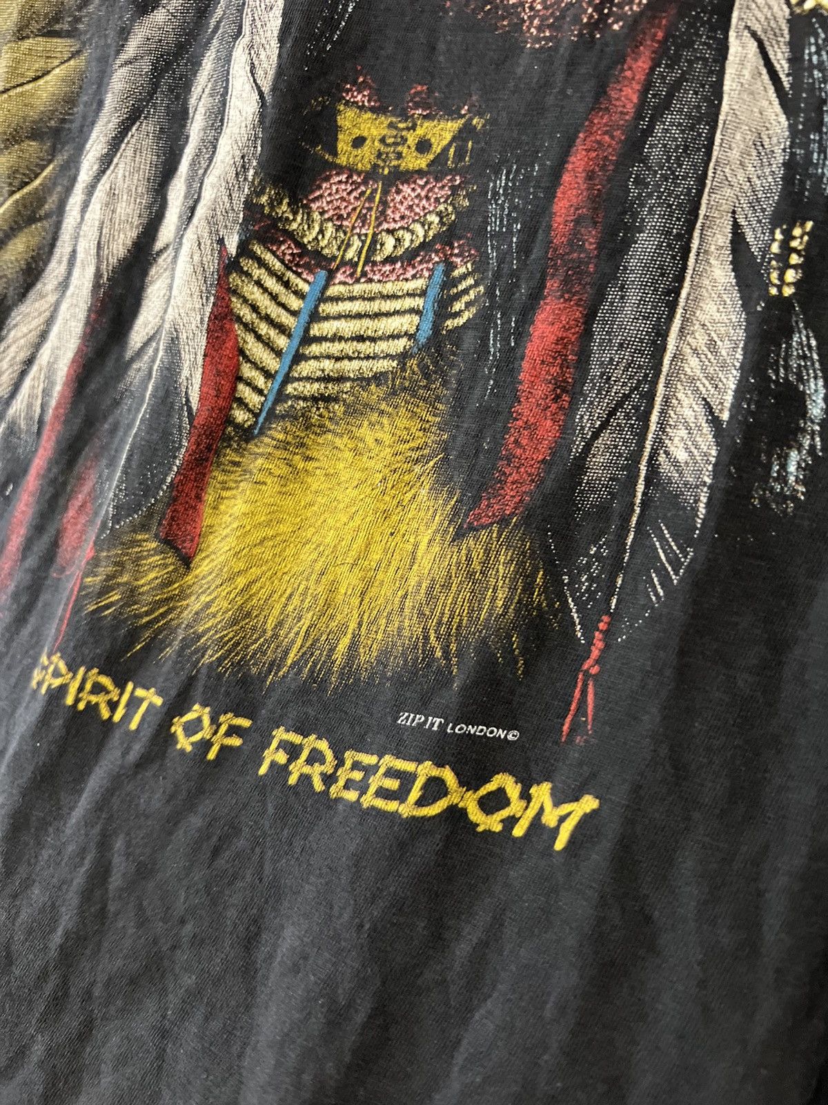 Vintage VINTAGE ZIP IT LONDON AMERICAN BATIVE INDIAN T SHIRT NATURE Size US L / EU 52-54 / 3 - 4 Thumbnail