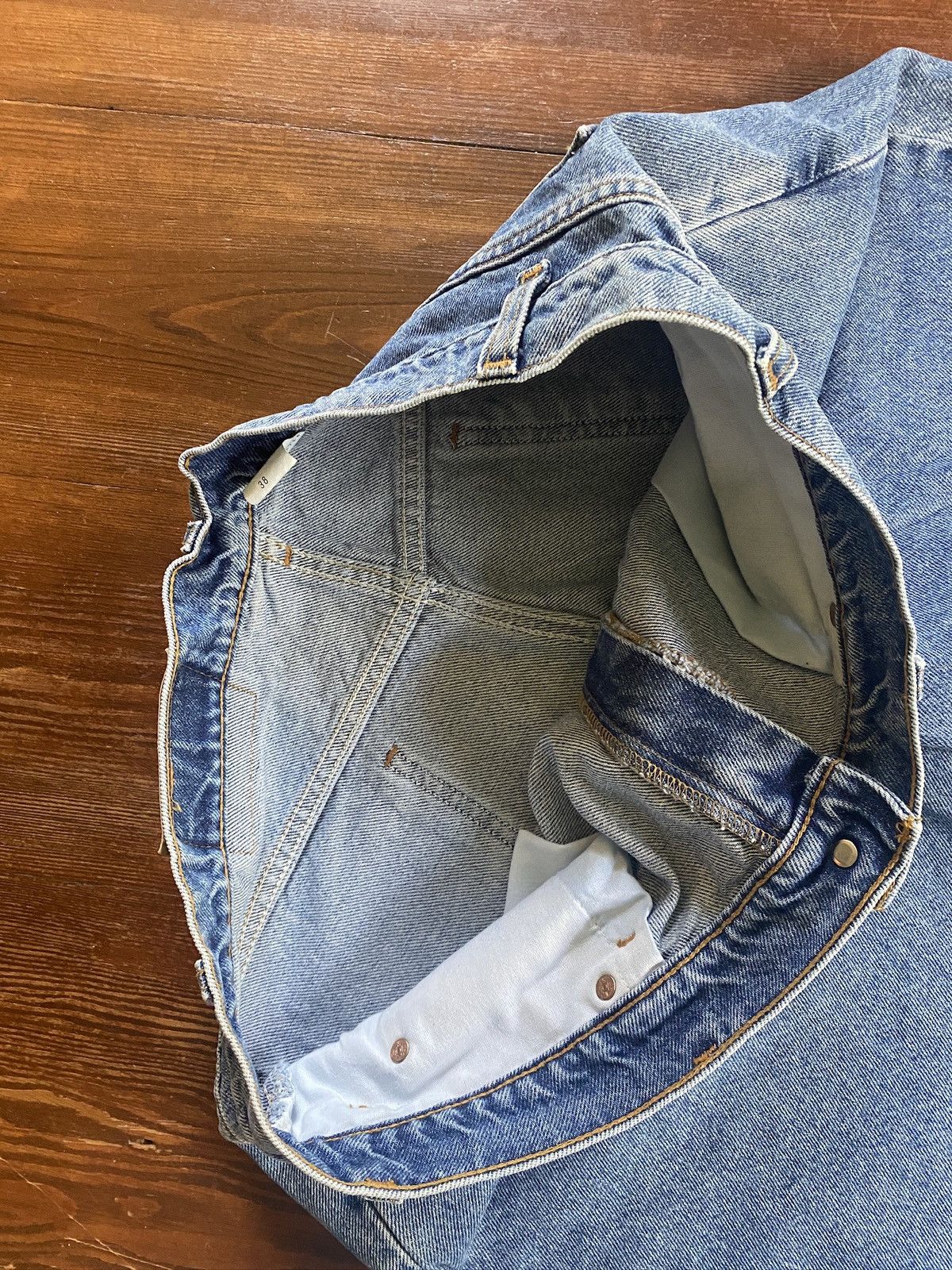 Levi's × Vintage Vintage ‘96 Levi’s 550 Orange Tab Relaxed Fit Jean Shorts Size US 37 - 12 Thumbnail