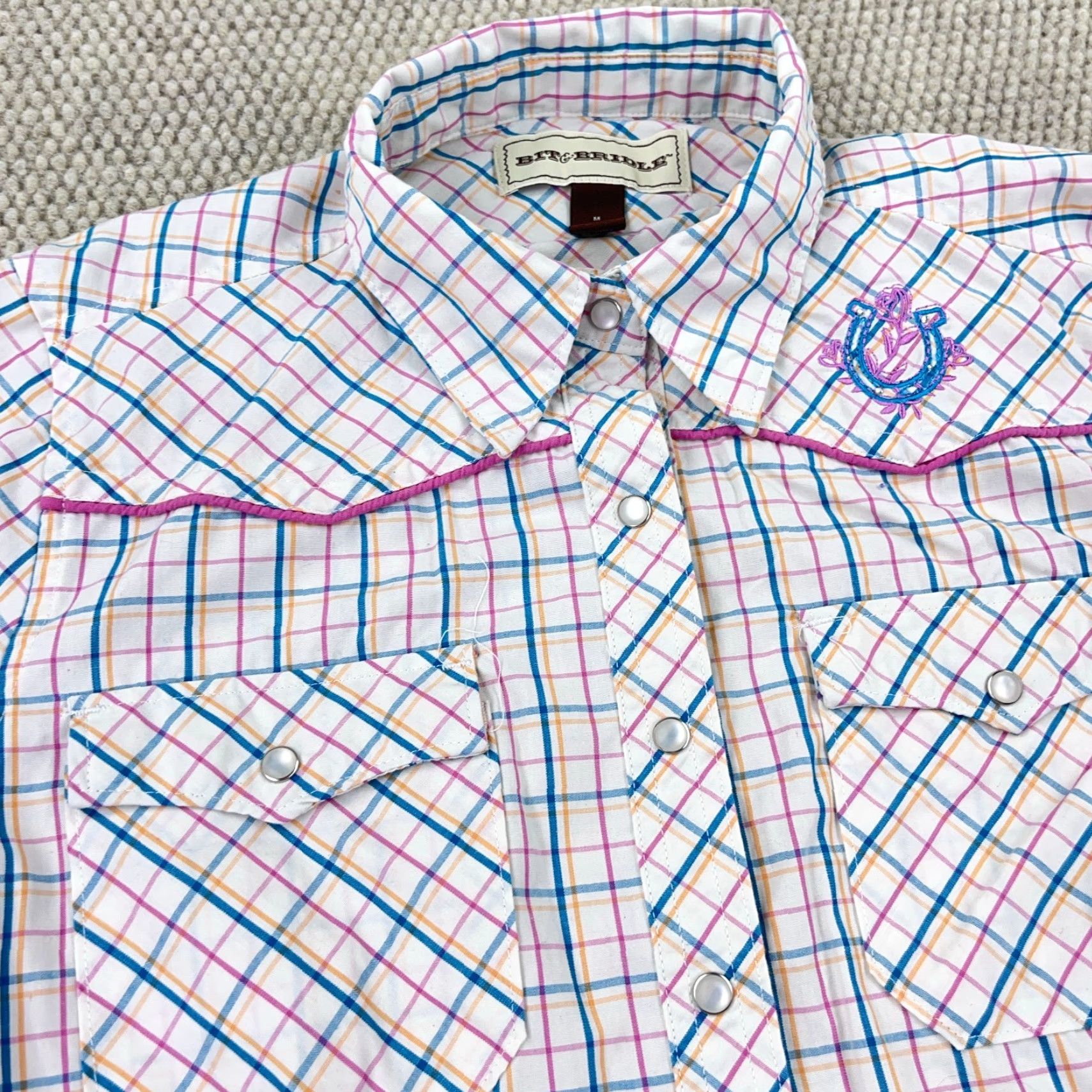 Vintage BIT & BRIDLE Western Shirt Women M Pearl Snap Embroidered Horse Plaid Cap Sleeve Button-Up, Casual All Seasons, Regular Fit Size M / US 6-8 / IT 42-44 - 5 Thumbnail