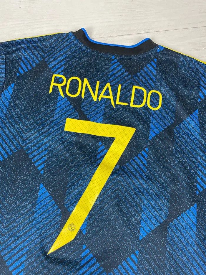 Adidas Manchester United 2021 2022 Ronaldo #7 Third Shirt Jersey Size US XL / EU 56 / 4 - 13 Thumbnail