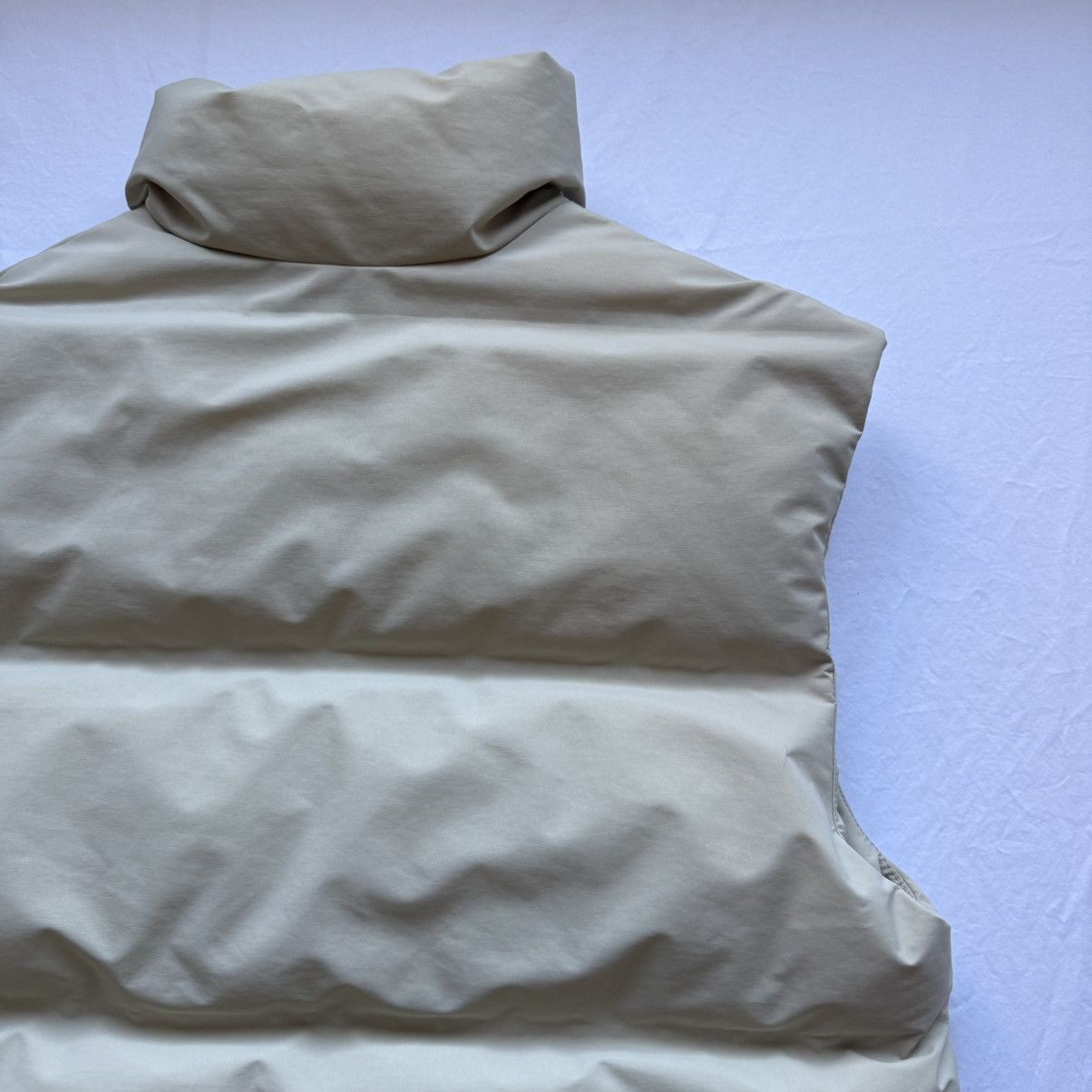 H&M H&M Men’s Puffer Vest Cream Tan Beige Medium M Size US M / EU 48-50 / 2 - 5 Thumbnail