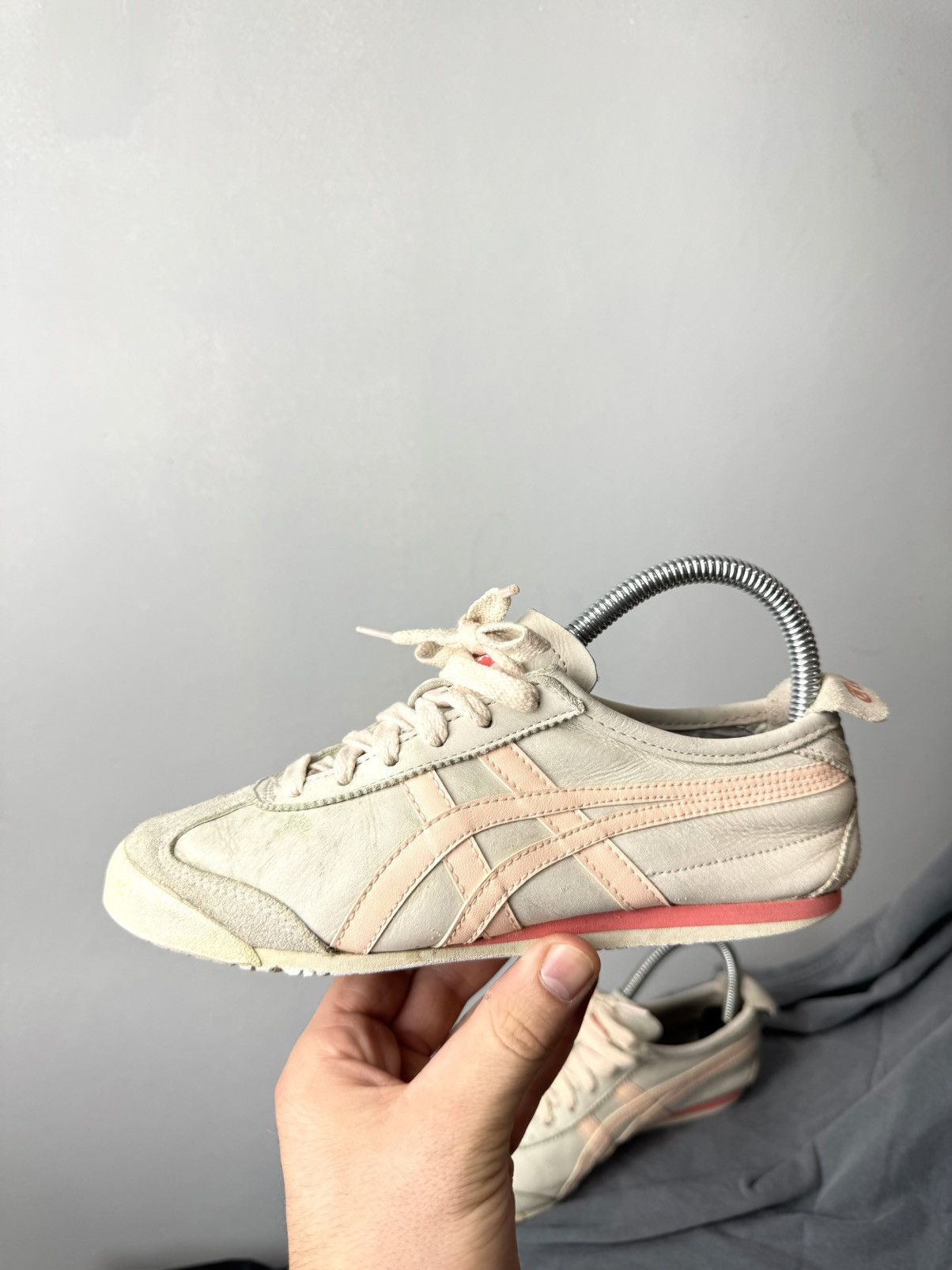Asics Rare! Vintage ASICS Onitsuka Tiger Low Top Sneakers Asics Size US 7 / IT 37 - 2 Thumbnail