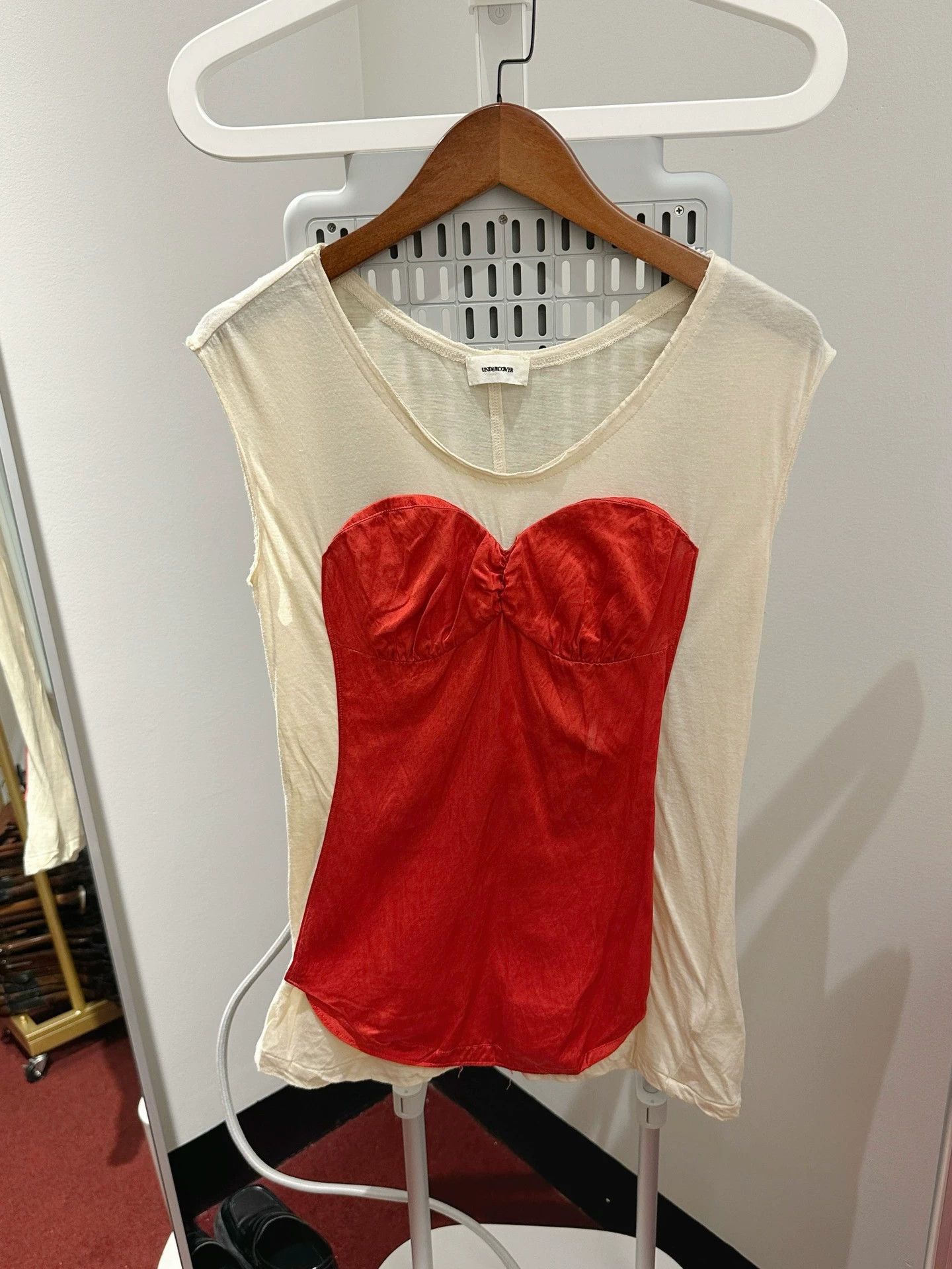 Undercover Undercover Takahiro Kondo Red White Tank Top 2002 Size ONE SIZE - 1 Thumbnail