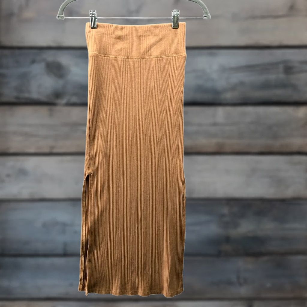 Vintage NWT Aerie Ribbed Midi Skirt Womens XS Tan Pull On Side Slits Bodycon Stretch Skirt Brown Cotton Knit Slit Summer Spring Womens XS Tan Size 26" / US 2 / IT 38 - 1 Thumbnail