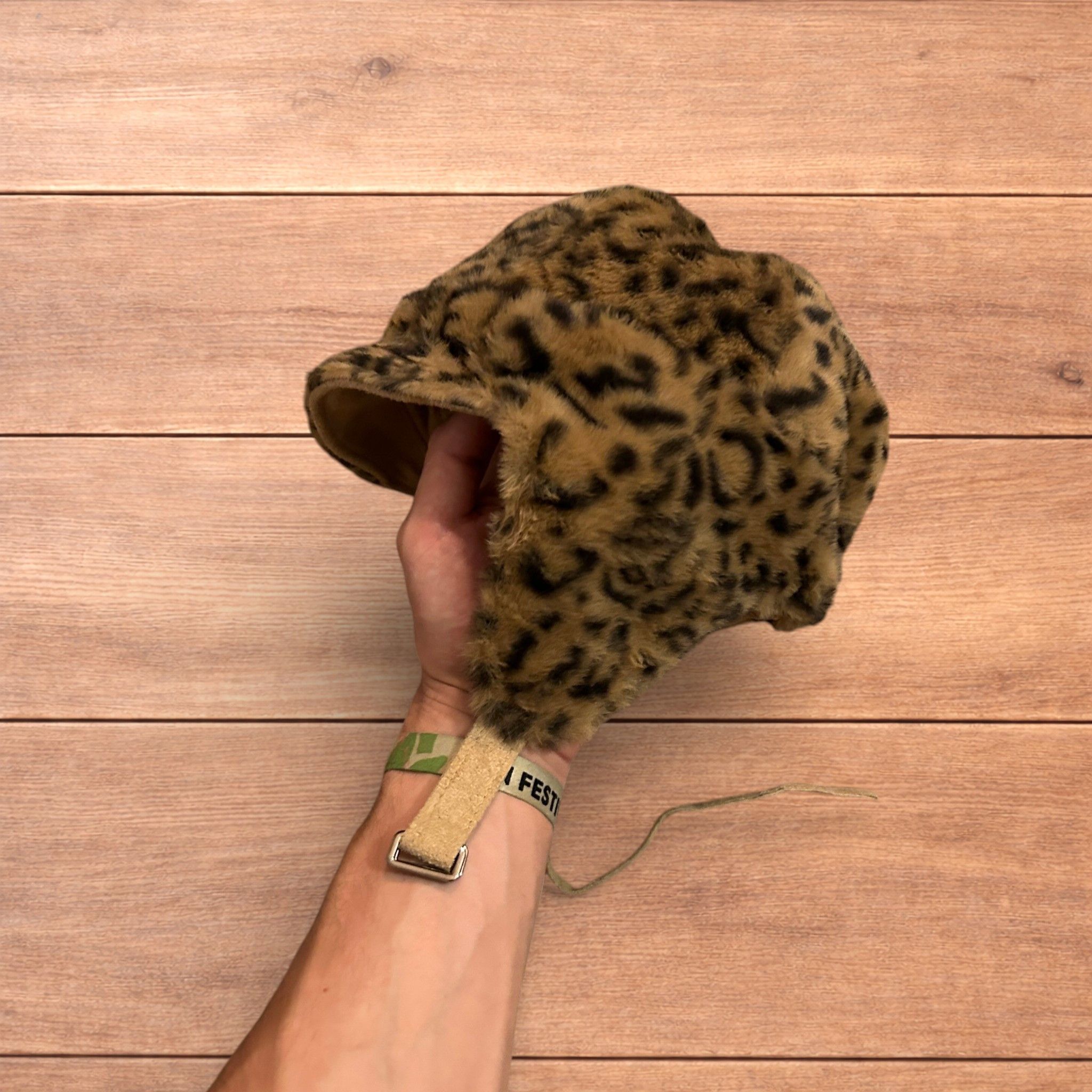 Japanese Brand Reversible trapper Russian ear flap hat in leopard print. Size ONE SIZE - 1 Thumbnail
