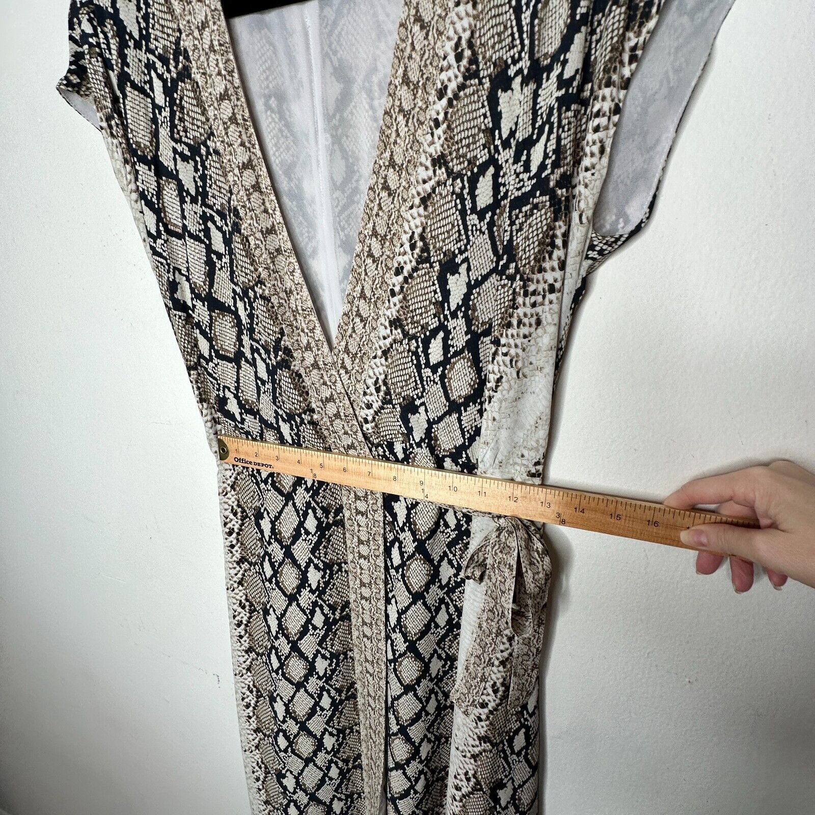 Joie Joie Porcelain Bethwyn C Snakeskin Wrap A-Line Dress SM Size S / US 4 / IT 40 - 16 Thumbnail