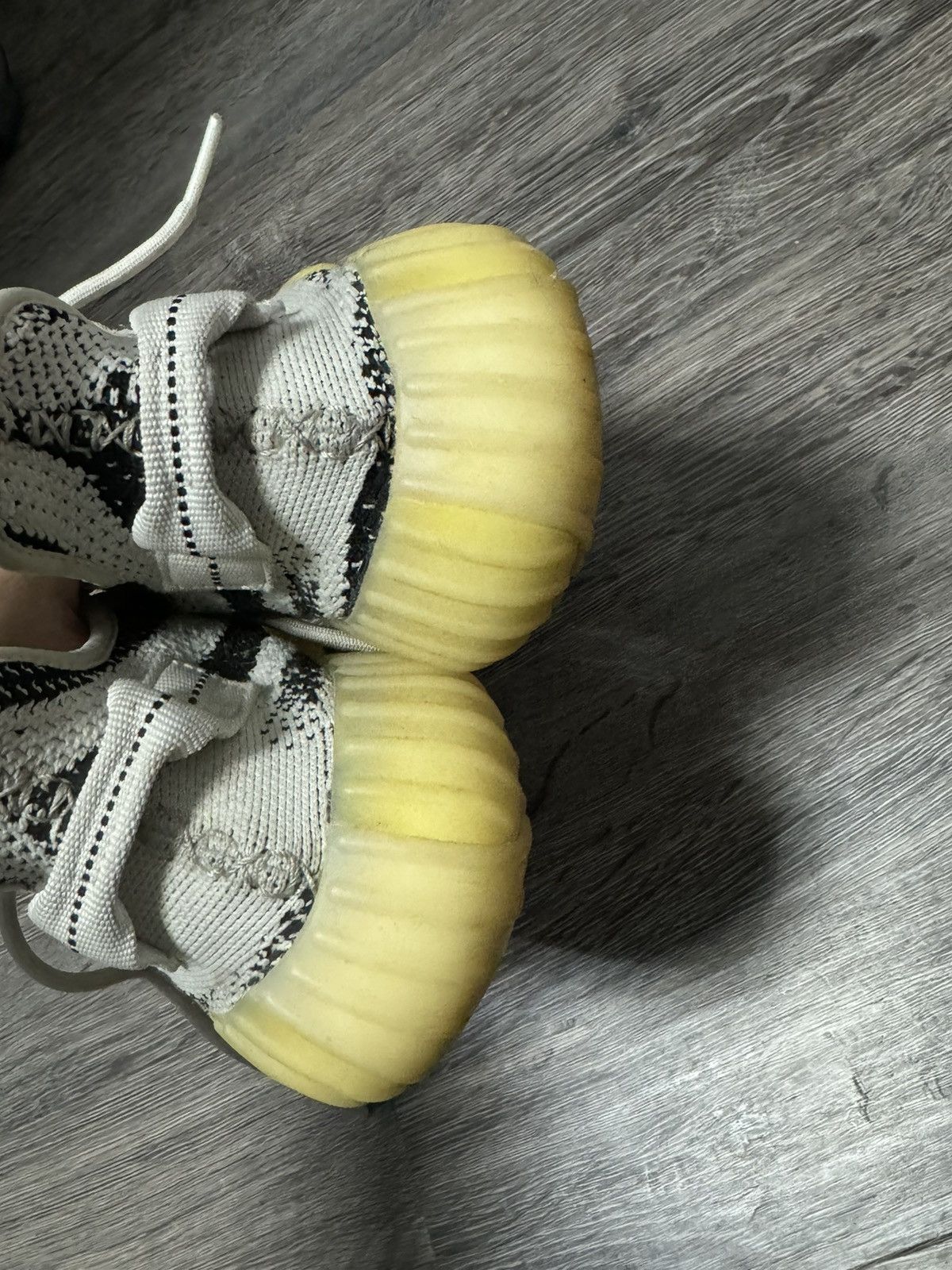 Other Adidas Yeezy boost 350v2 Zebra Size US 9 / EU 42 - 9 Thumbnail