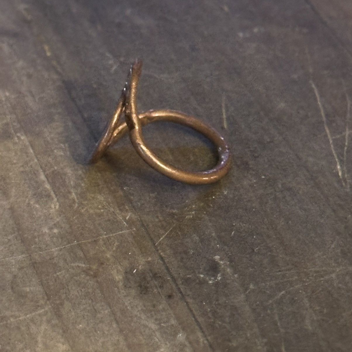 Vintage Vintage copper hammered swirl ring Size ONE SIZE - 6 Thumbnail
