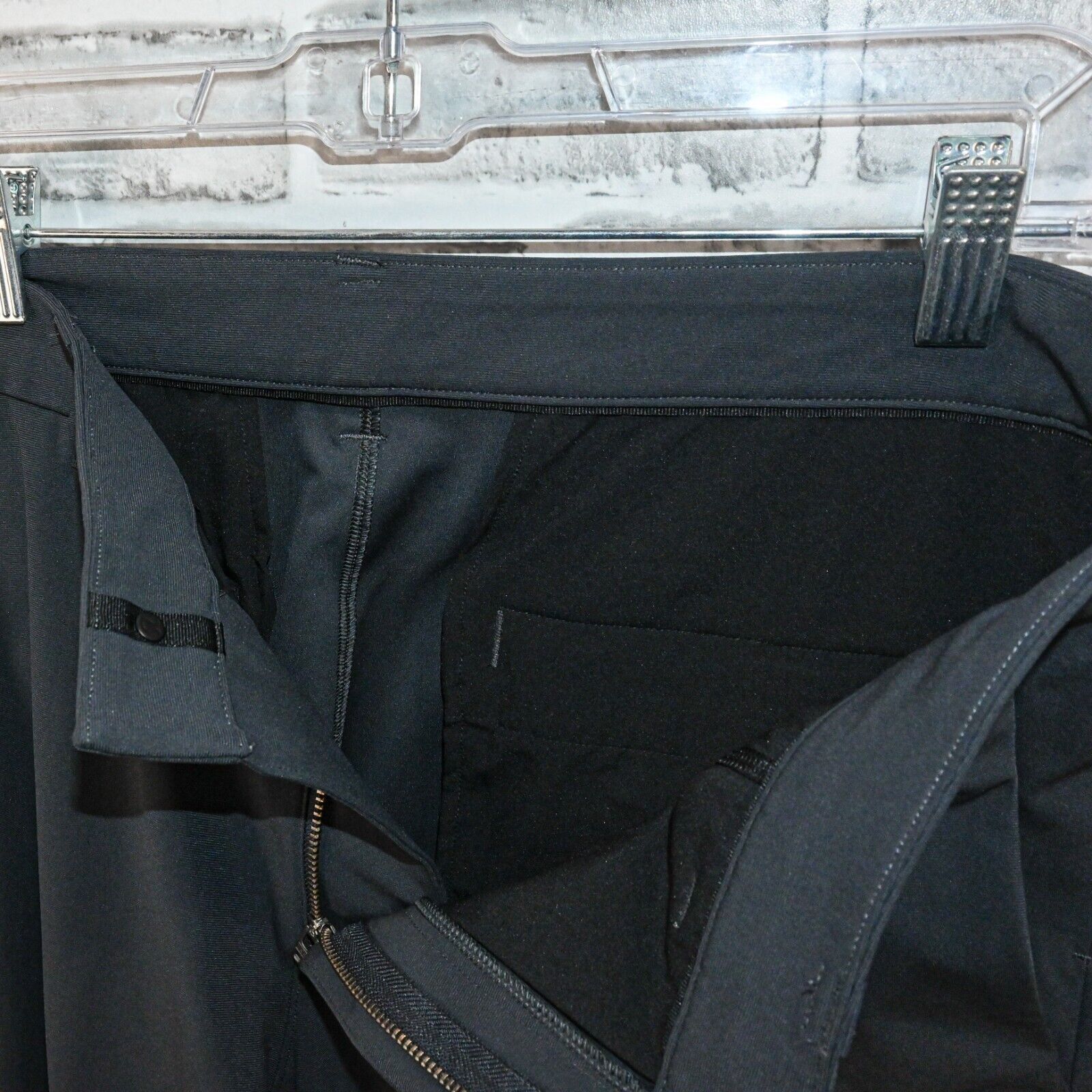 Lululemon Lululemon Men's slim Commission Chino Pants Dark Grey Size US 36 / EU 52 - 9 Thumbnail