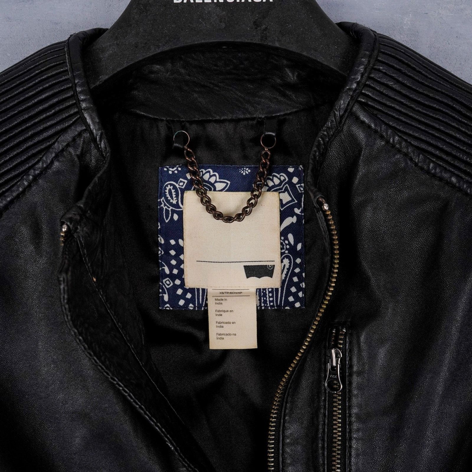 Levi's Vintage levi’s black leather women's biker bomber jacket Size XS / US 0-2 / IT 36-38 - 5 Thumbnail