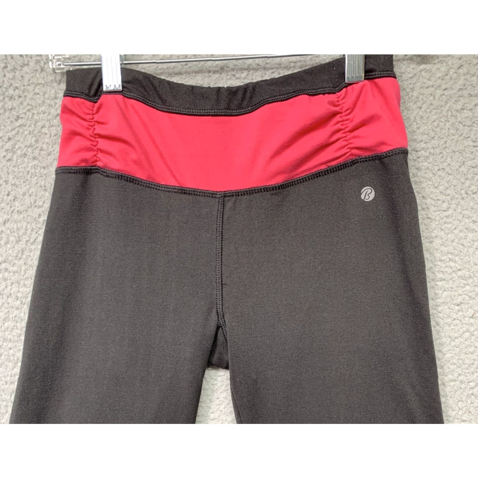 Bally Bally Pants Women’s Small Activewear Yoga Athletic Stretch Black Pink Capri 90% Polyester 10% Spandex Size 28" / US 6 / IT 42 - 2 Thumbnail