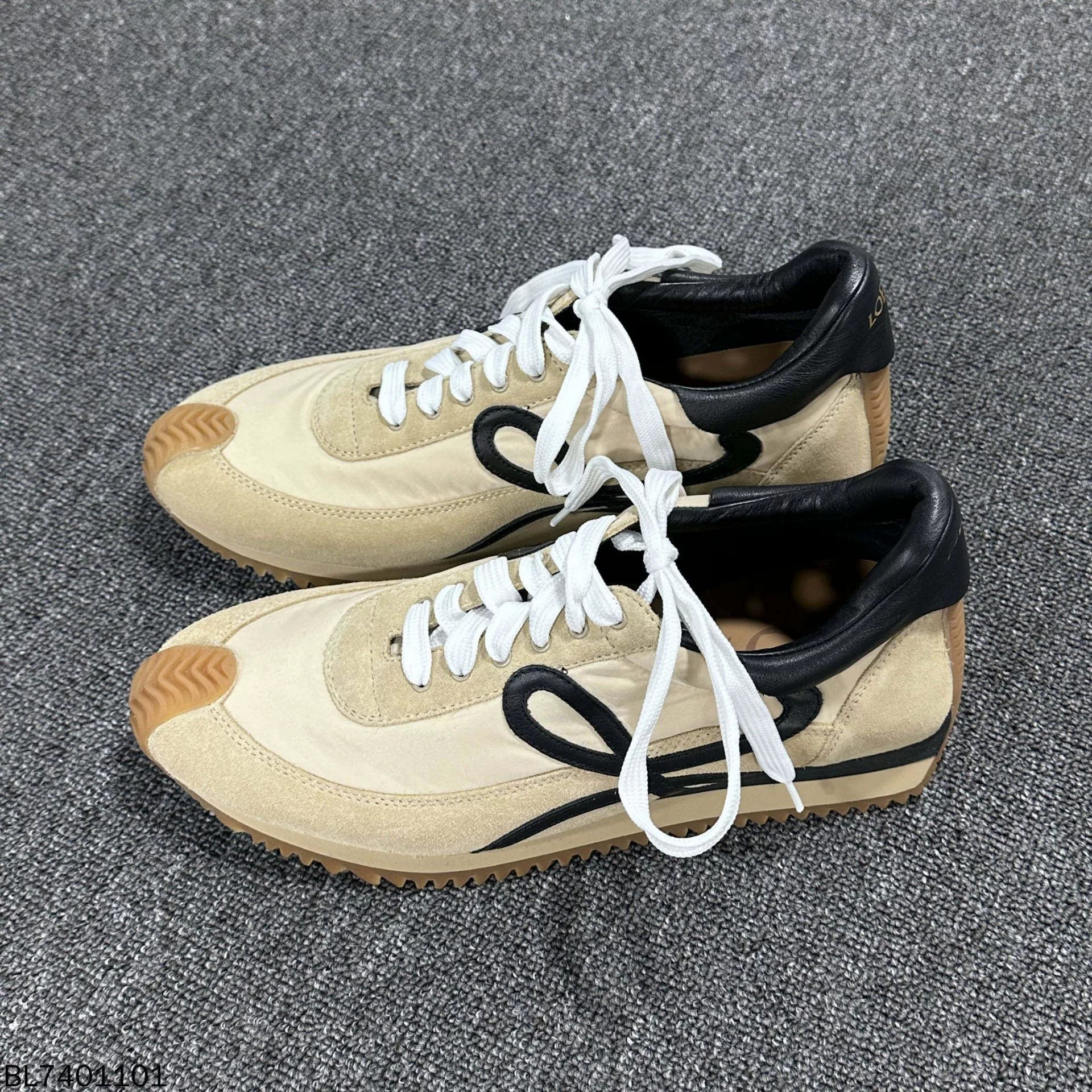 Loewe LOEWE Vintage Brown Runner Training Shoes Size US 8 / EU 41 - 1 Thumbnail