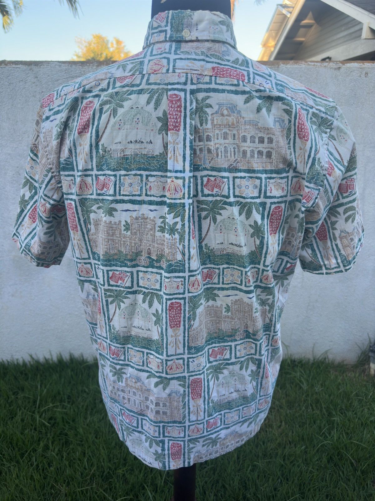 Reyn Spooner PreOwned Reyn Spooner Dietrich Varez Iolani Palace Men's M Size US M / EU 48-50 / 2 - 2 Thumbnail