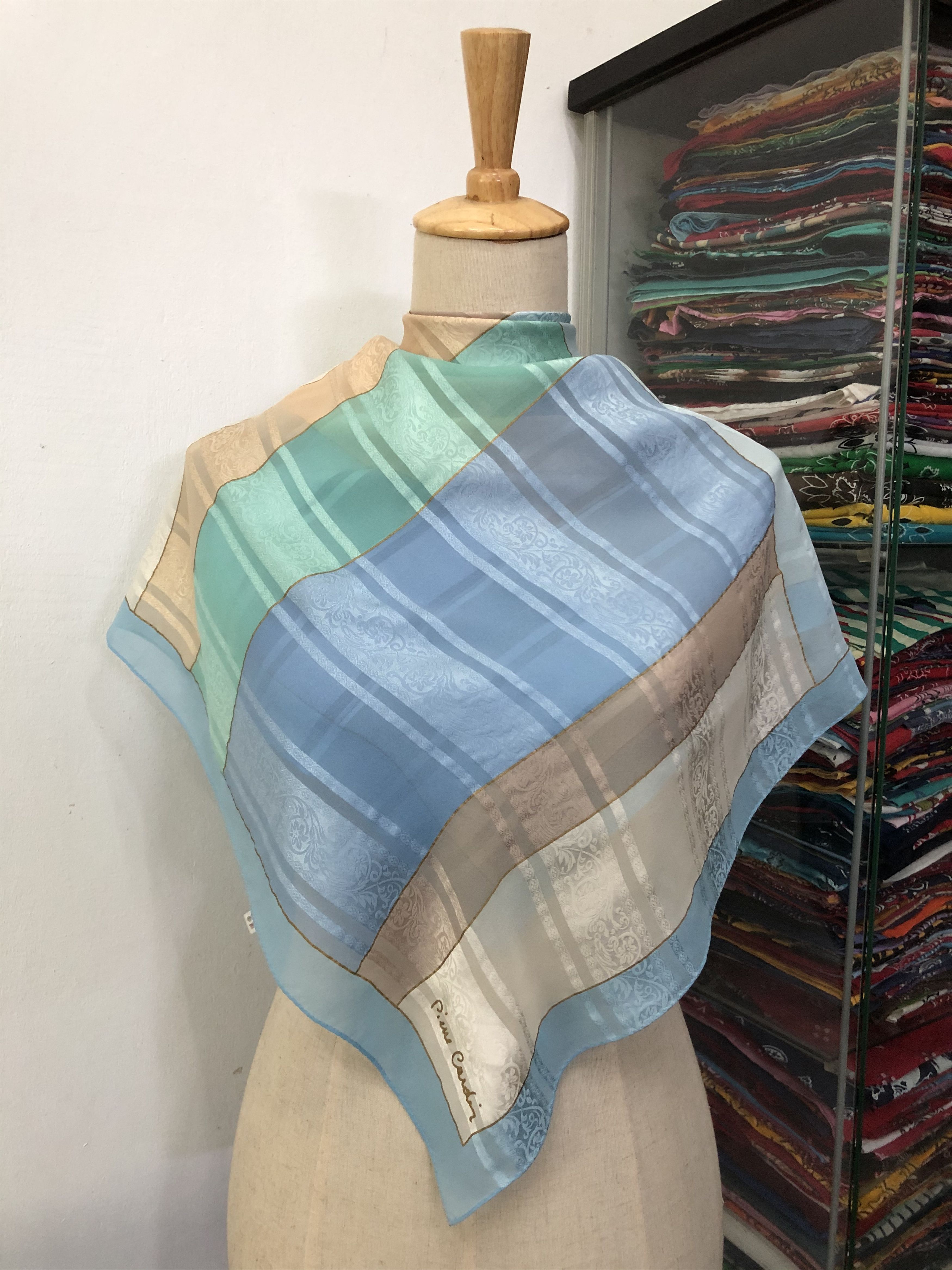 Pierre Cardin × Vintage Vintage Pierre Cardin Silk Scarf Size ONE SIZE - 1 Thumbnail