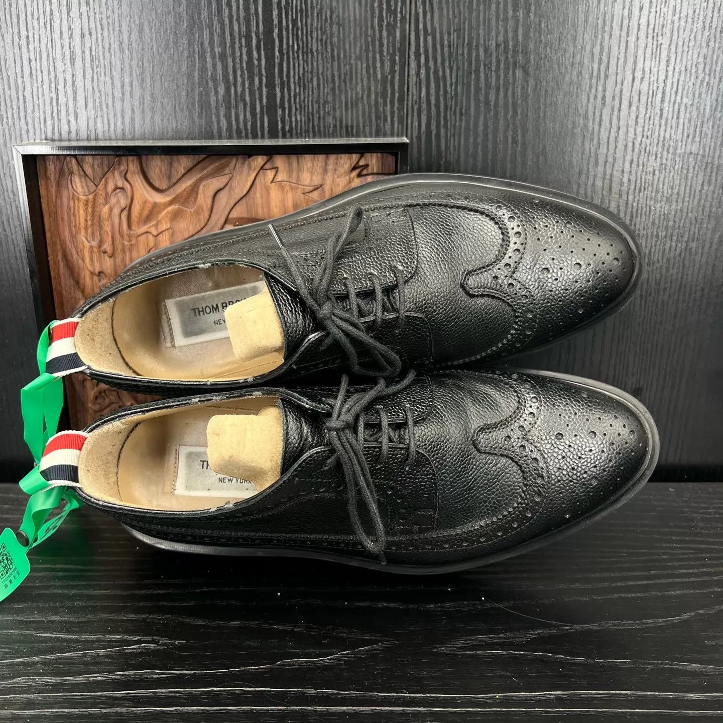 Thom Browne tb black carved leather dress shoes 39 Size US 6 / EU 39 - 2 Thumbnail