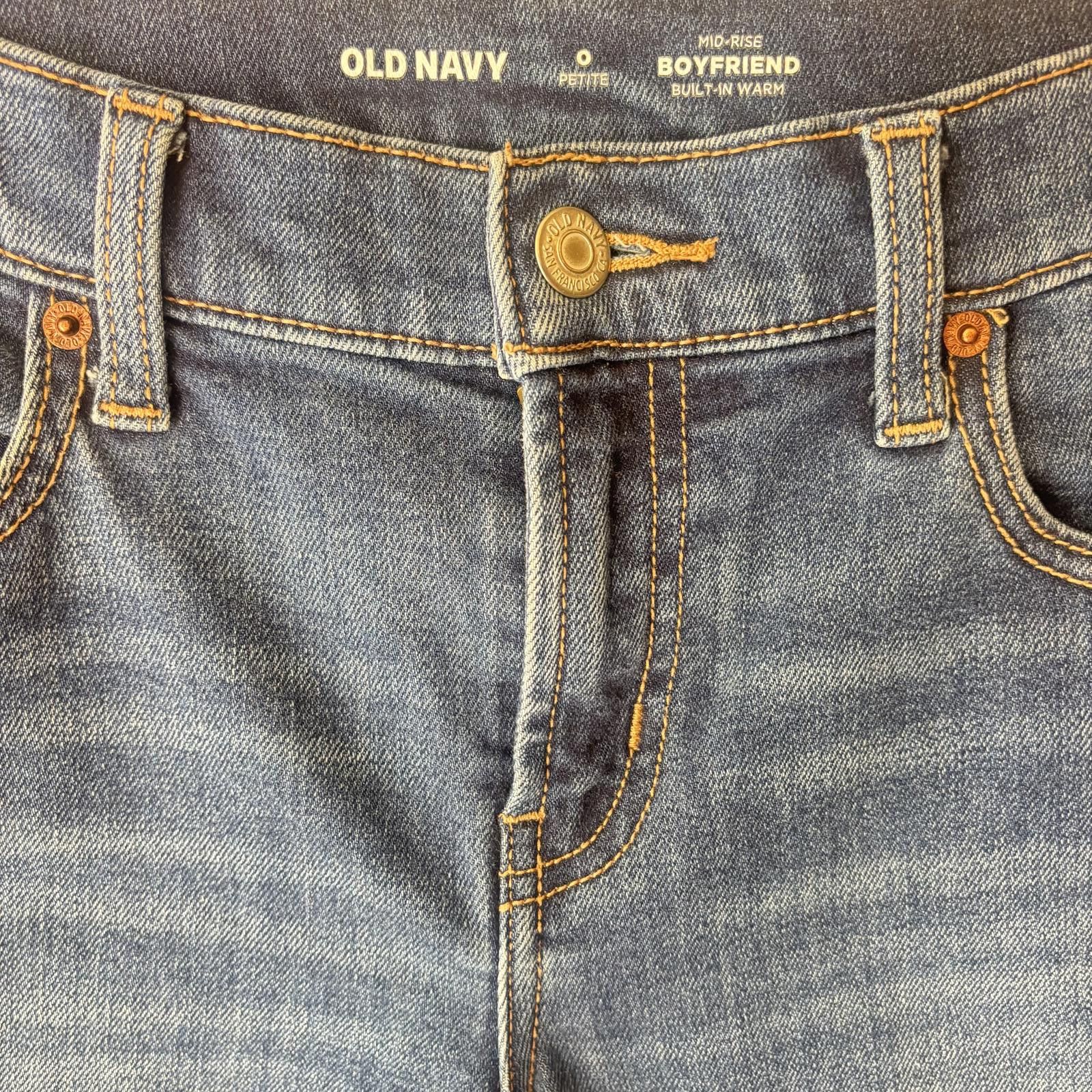 Old Navy Old Navy Boyfriend Capri Jeans Size 26" / US 2 / IT 38 - 2 Thumbnail