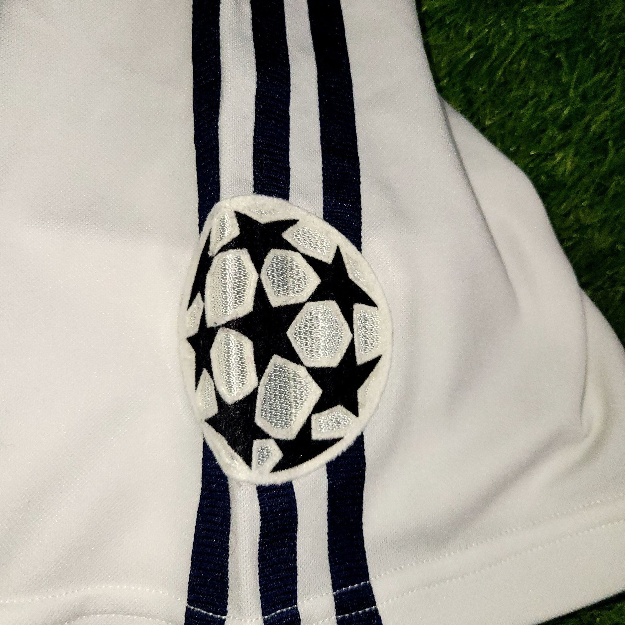 Adidas Zidane Real Madrid Centenary 2001 2002 UEFA Soccer Jersey L Size US L / EU 52-54 / 3 - 5 Thumbnail