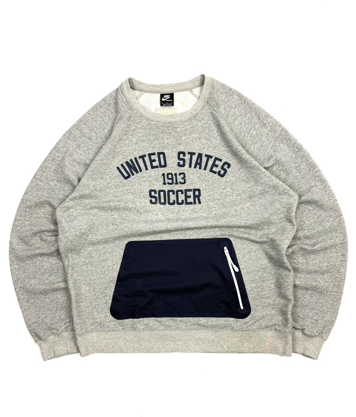 Nike RARE NIKE United States Soccer Sweatshirt Vintage Streerwear Size US XL / EU 56 / 4 - 1 Thumbnail