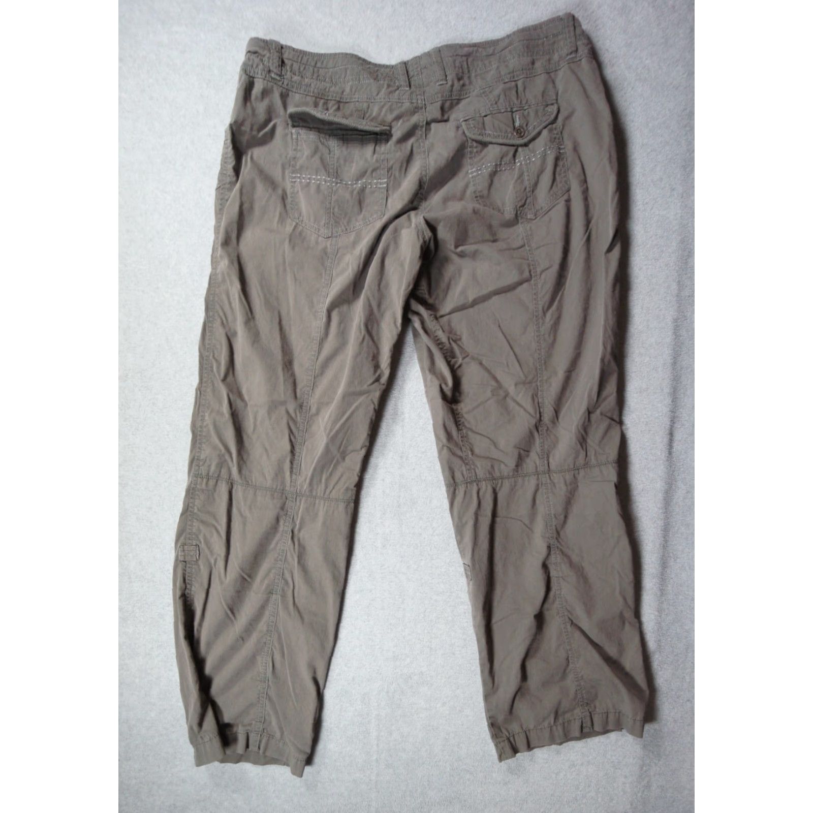 Vintage Kuhl Pants Womens 14 Short Gray Roll Up Leg Outdoors Hike Camp Ladies Rectangular? (Need to ensure exact allowed words) Size 36" / US 14 / IT 50 - 7 Thumbnail