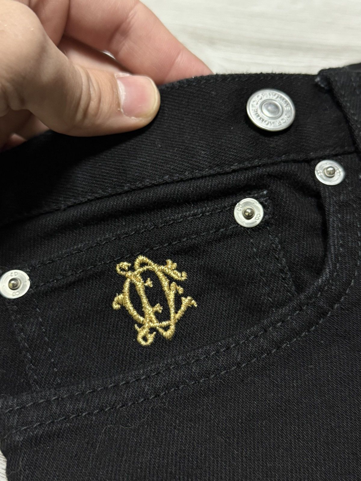 Dior × Kaws Dior x Kaws bugs slim jeans pants all over buttons Size US 33 - 5 Thumbnail