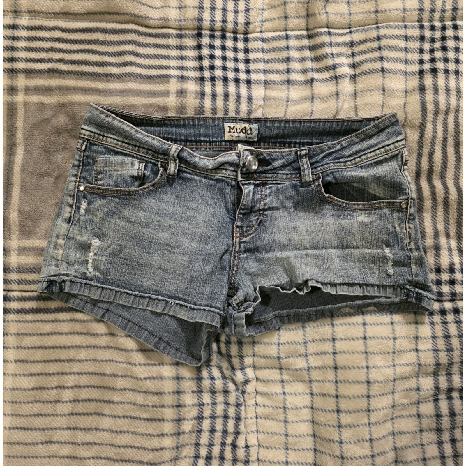 Denime VINTAGE Mudd Denim Shorts Women's Low Rise Micro Mini 90s Embroidered Blue Cotton Spandex Zip Flat Front 2in Inseam Size 11 Womens Size 32" / US 10 / IT 46 - 2 Thumbnail